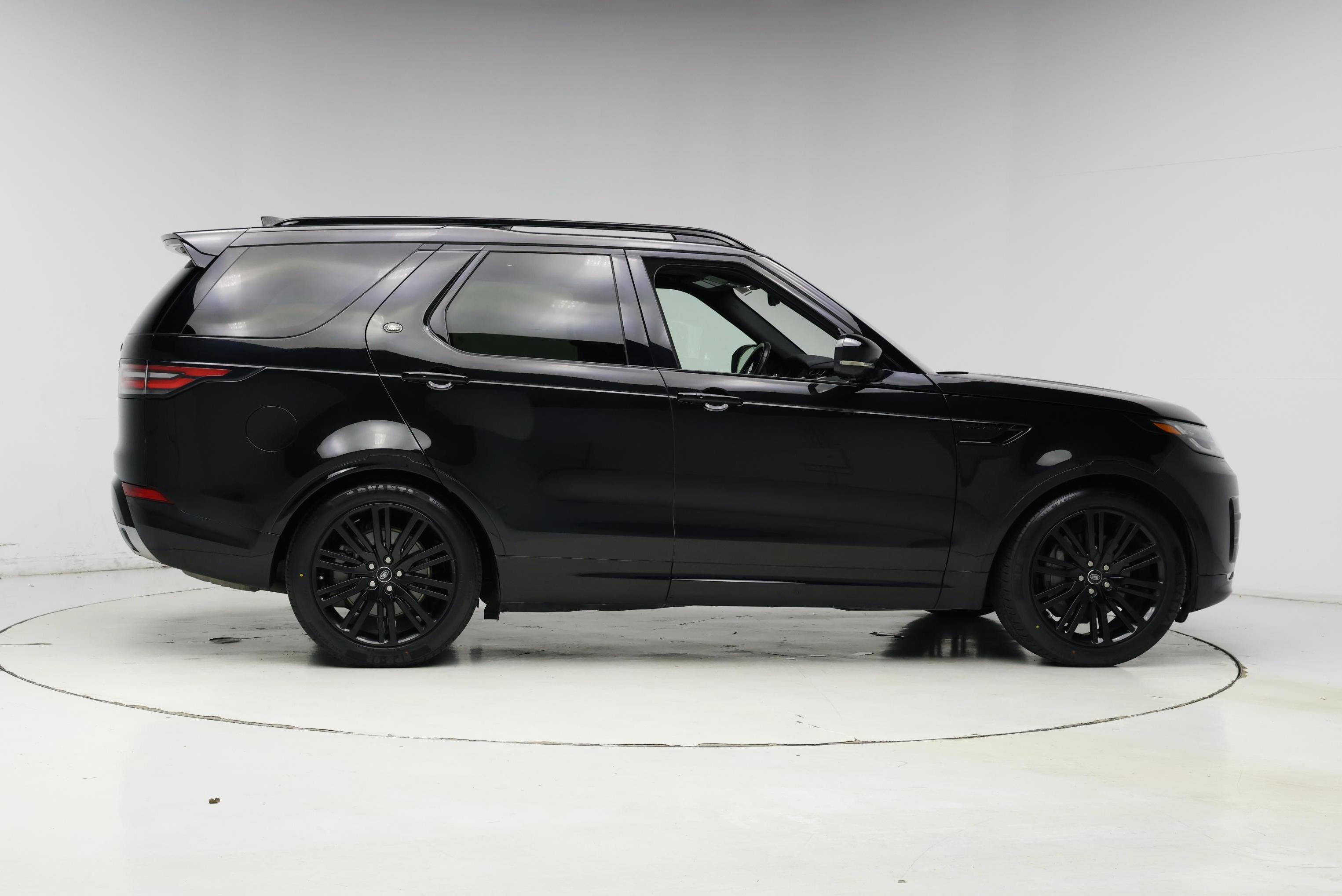 Thumbnail: 2018 Land Rover Discovery - 7