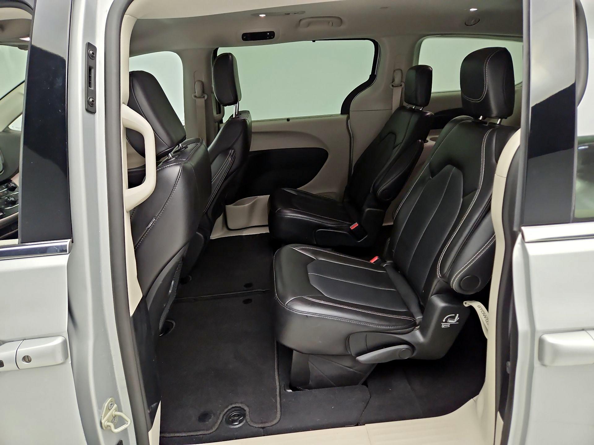 Thumbnail: 2024 Chrysler Pacifica - 19