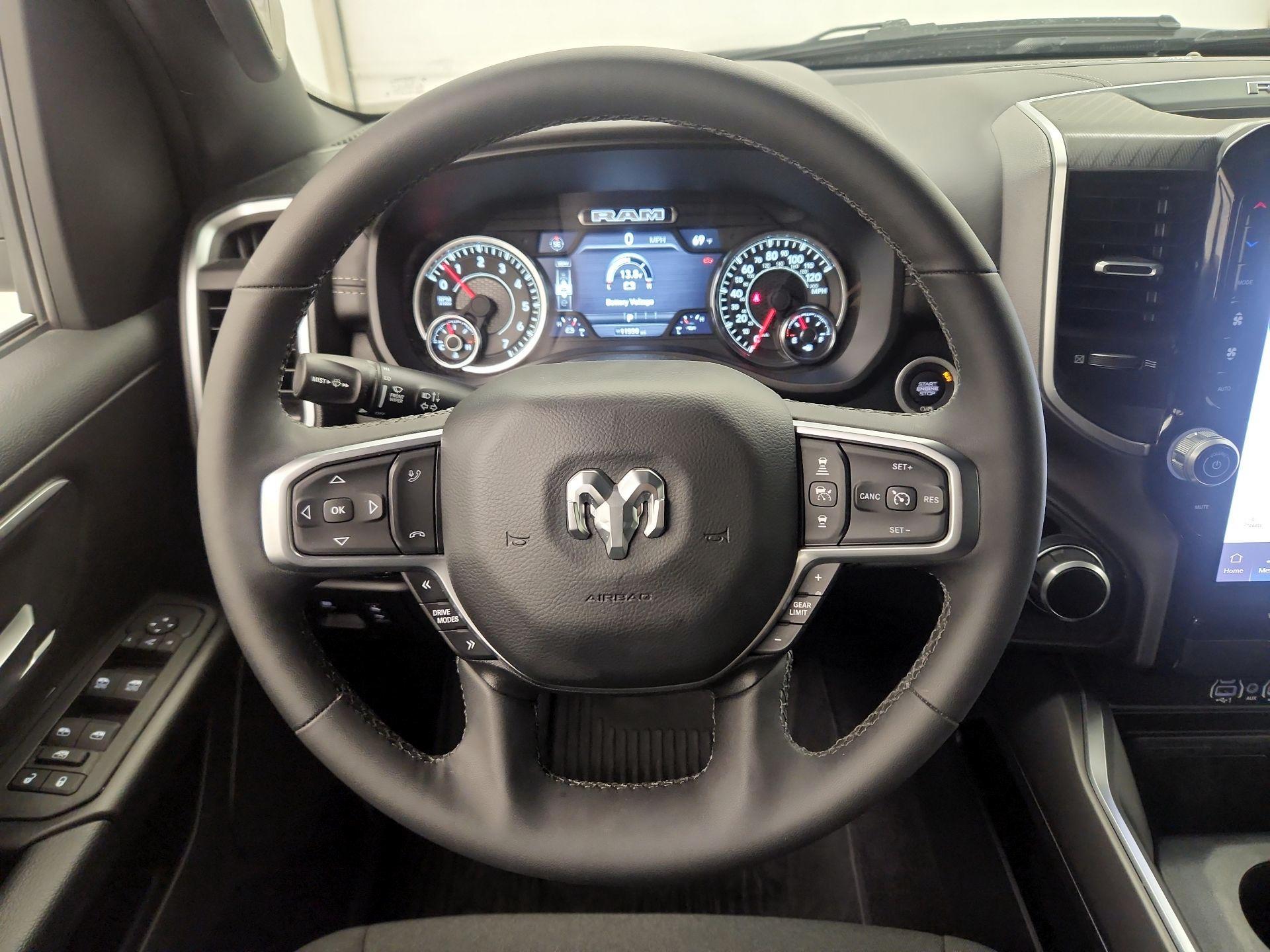 Thumbnail: 2025 RAM 1500 - 10