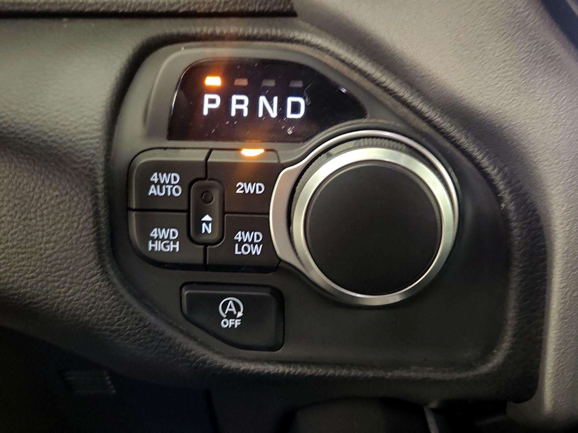 Thumbnail: 2025 RAM 1500 - 18