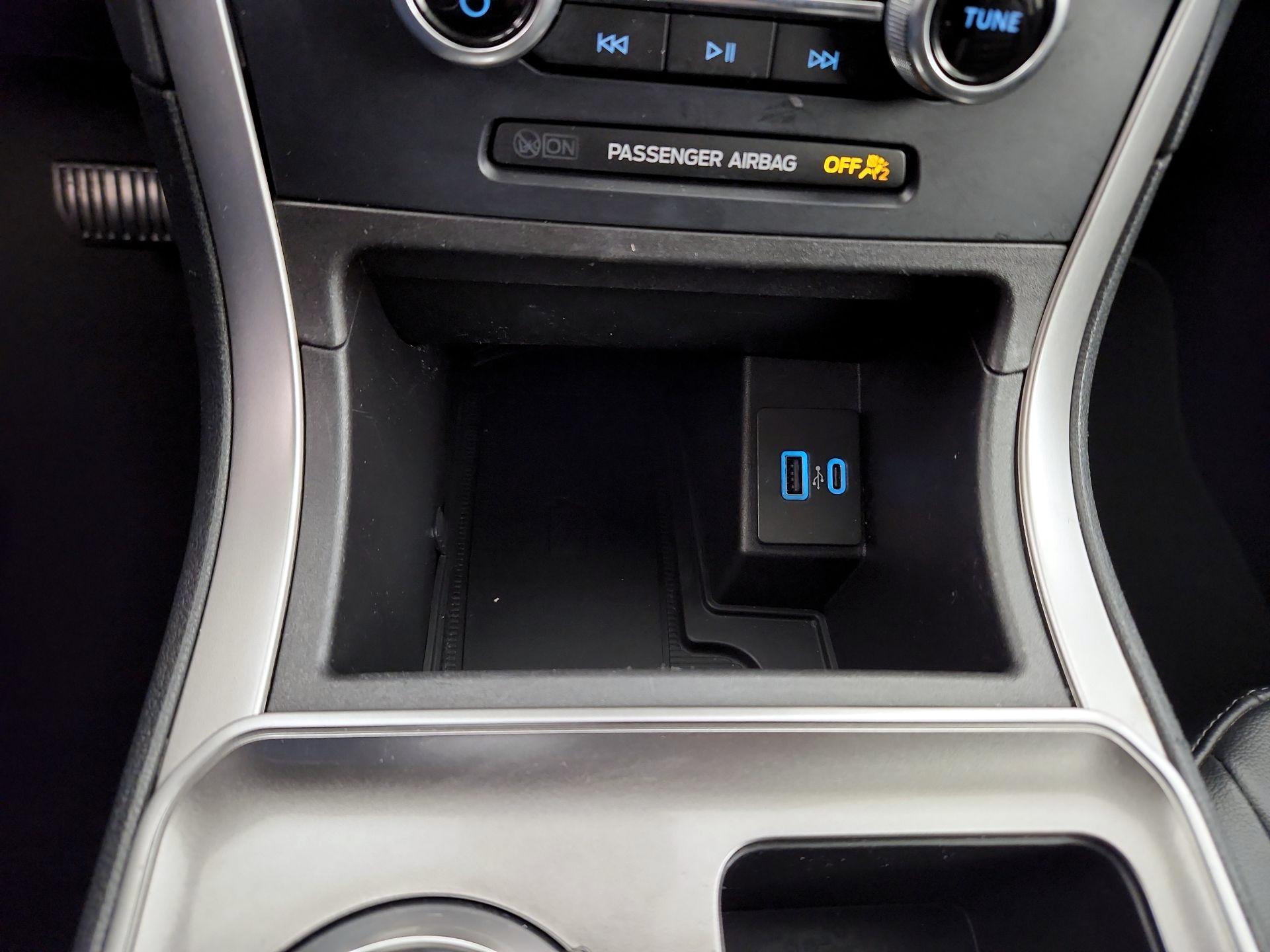 Thumbnail: 2023 Ford Edge - 19