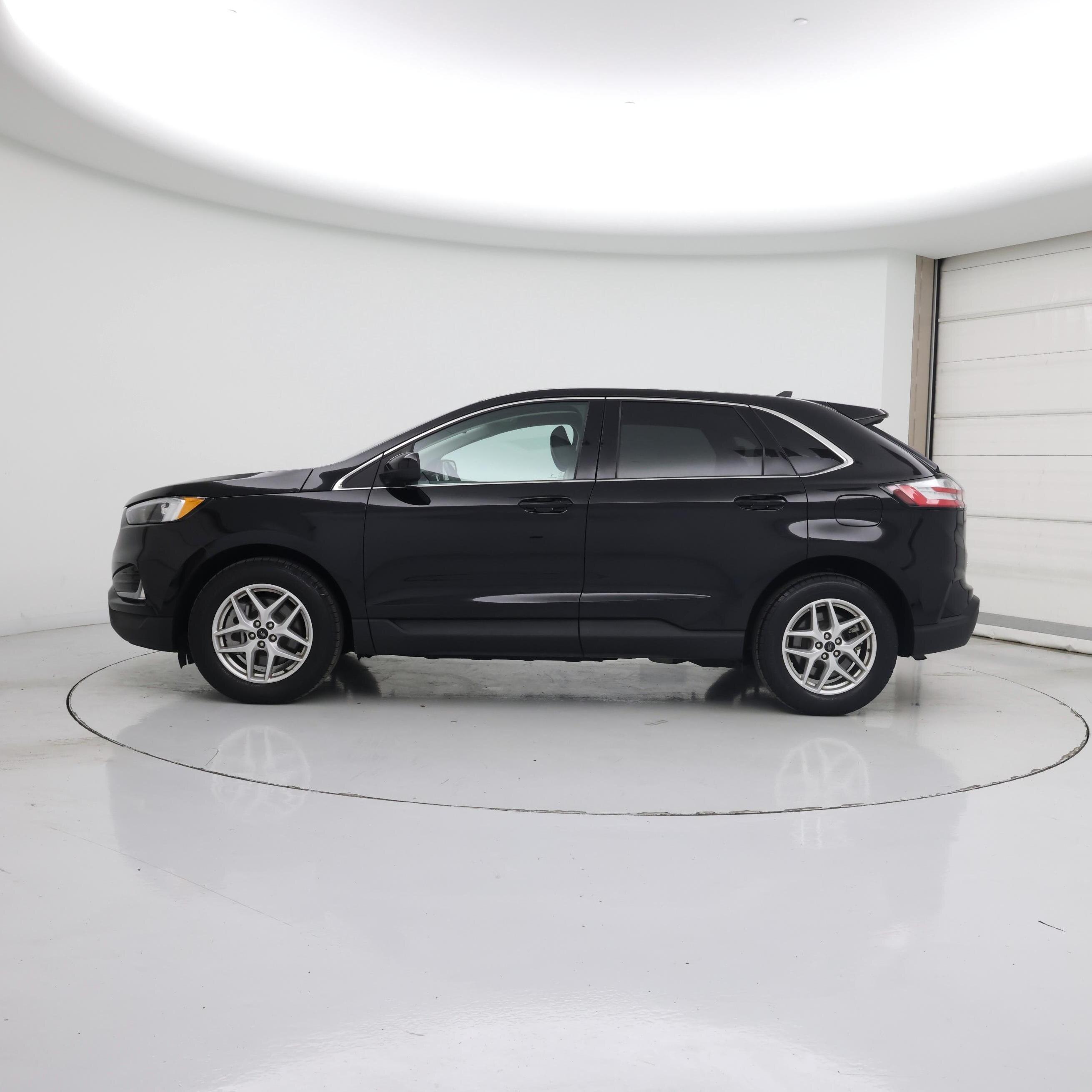 Thumbnail: 2023 Ford Edge - 3