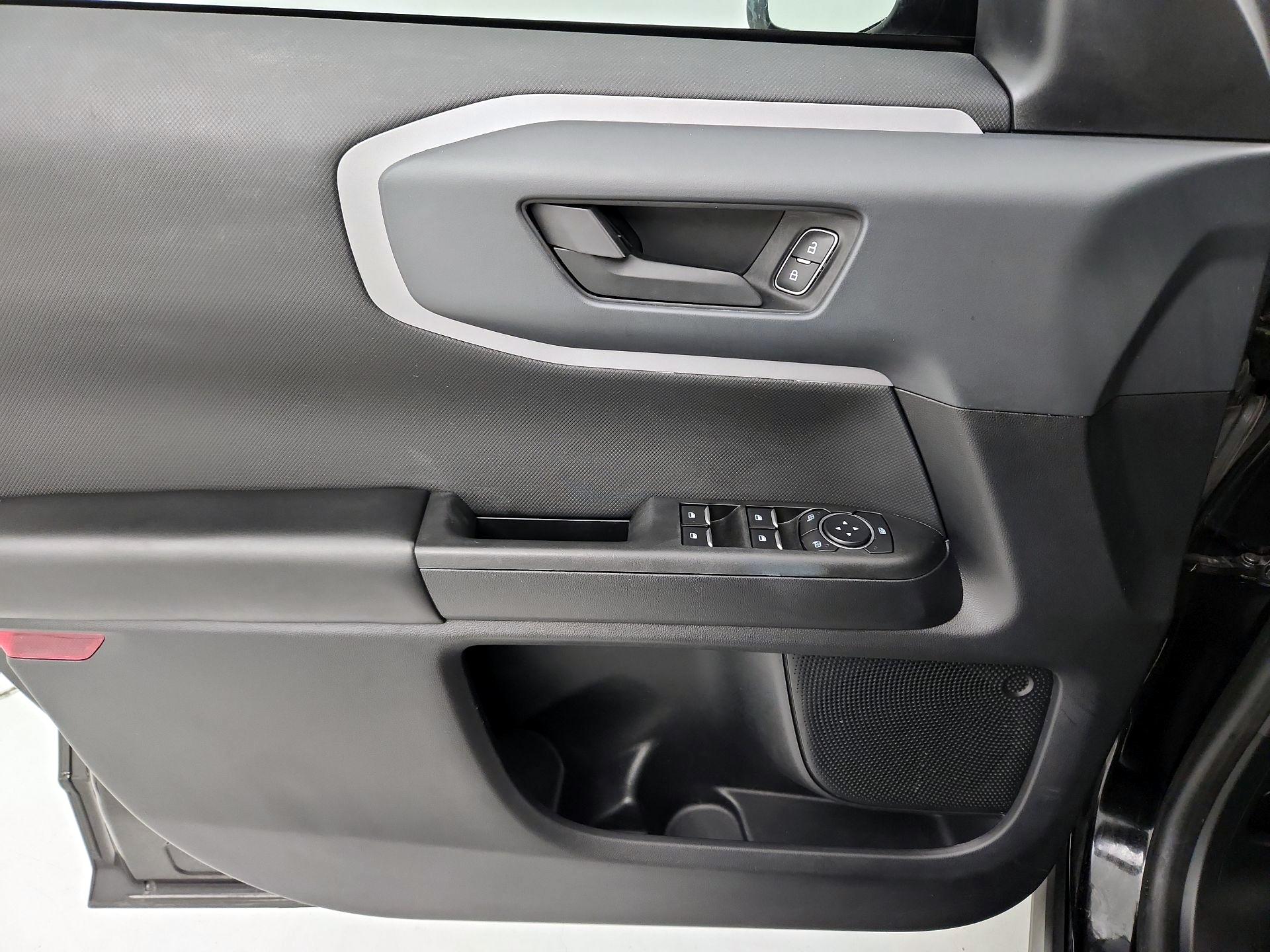 Thumbnail: 2022 Ford Bronco Sport - 12