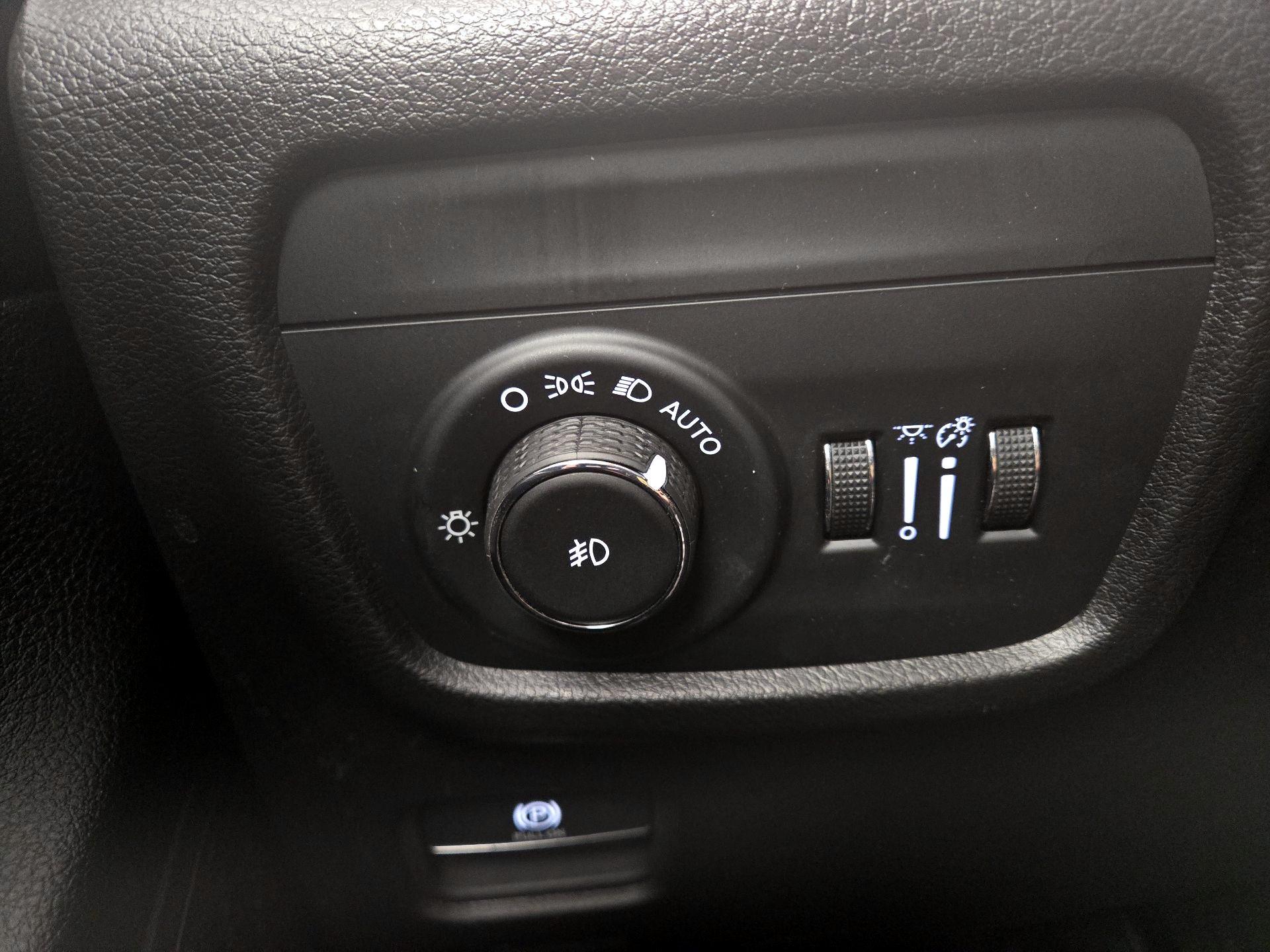 Thumbnail: 2023 Jeep Grand Cherokee - 13