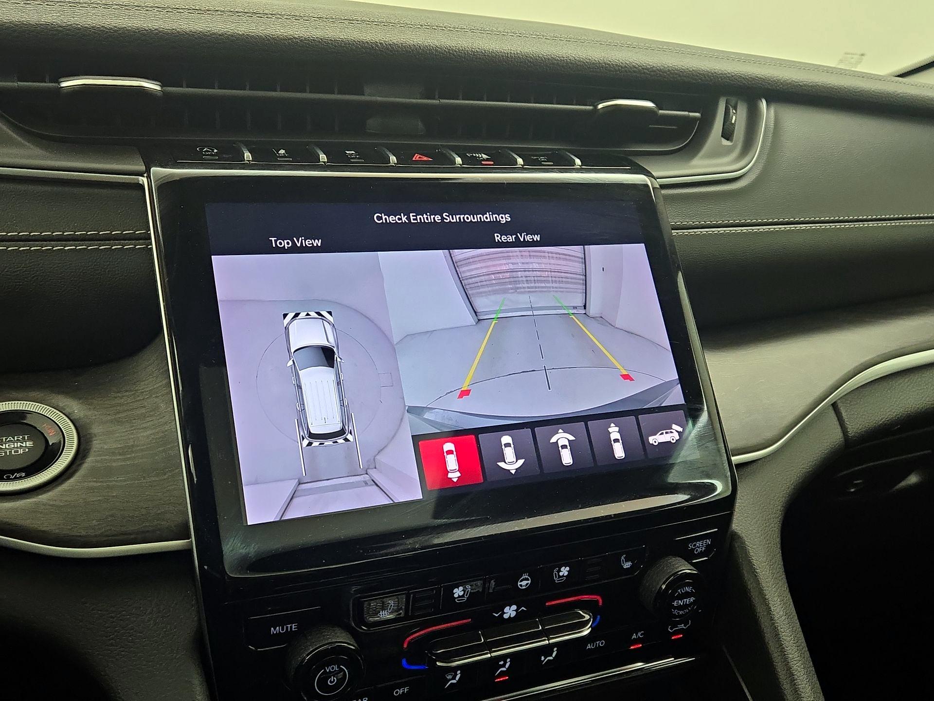 Thumbnail: 2023 Jeep Grand Cherokee - 15