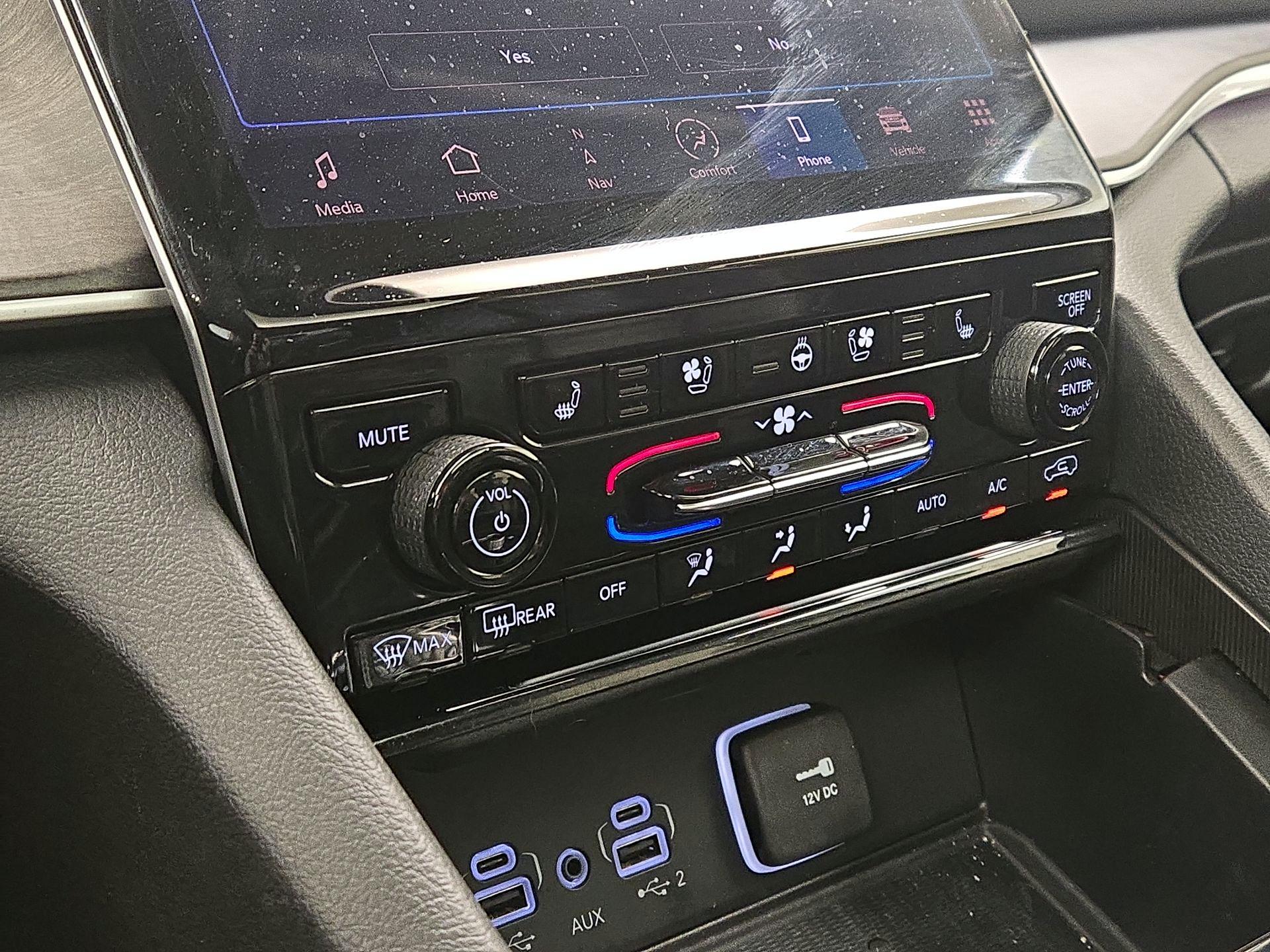 Thumbnail: 2023 Jeep Grand Cherokee - 17