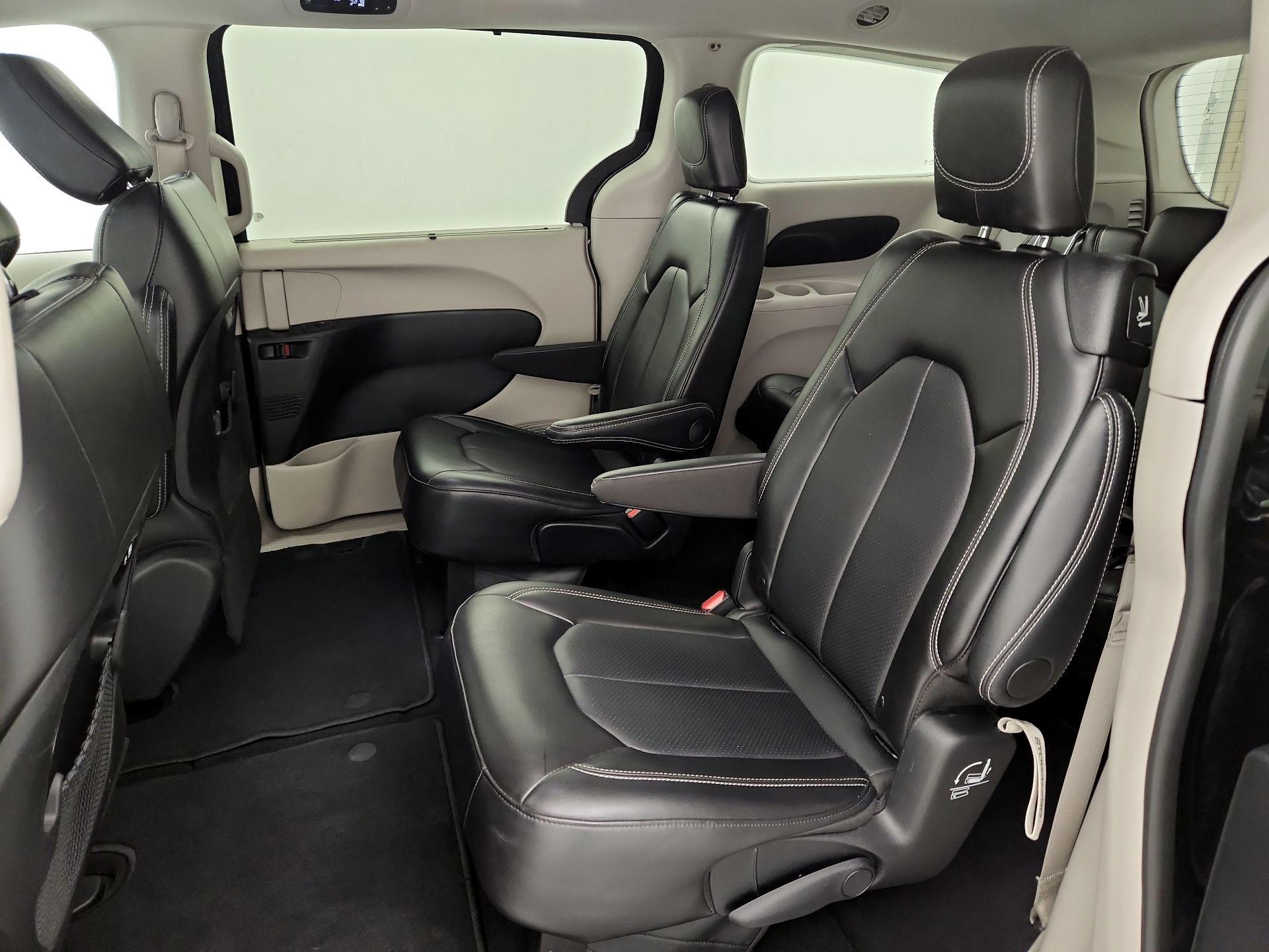 Thumbnail: 2024 Chrysler Pacifica - 19