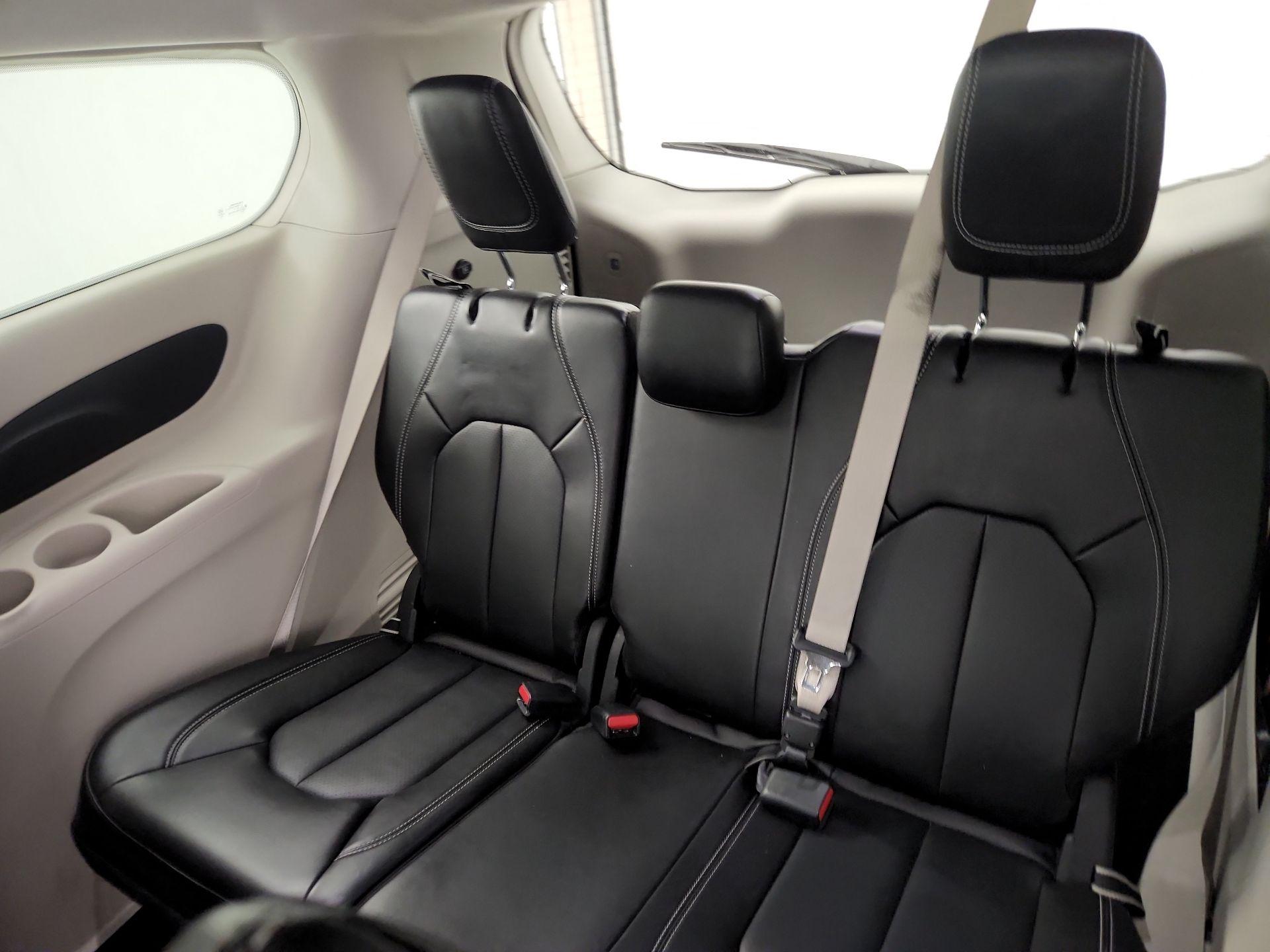 Thumbnail: 2024 Chrysler Pacifica - 20