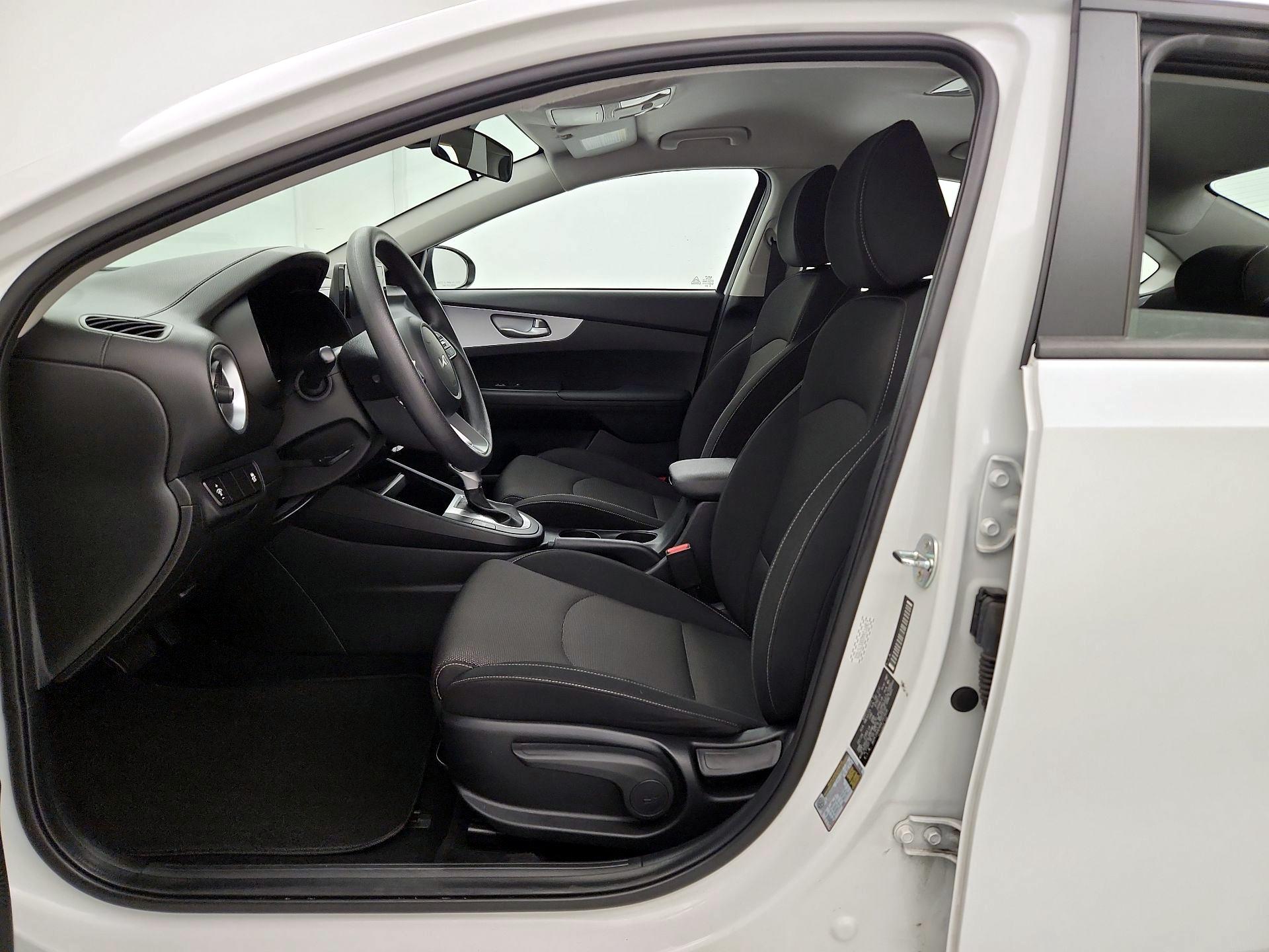 Thumbnail: 2024 Kia Forte - 11