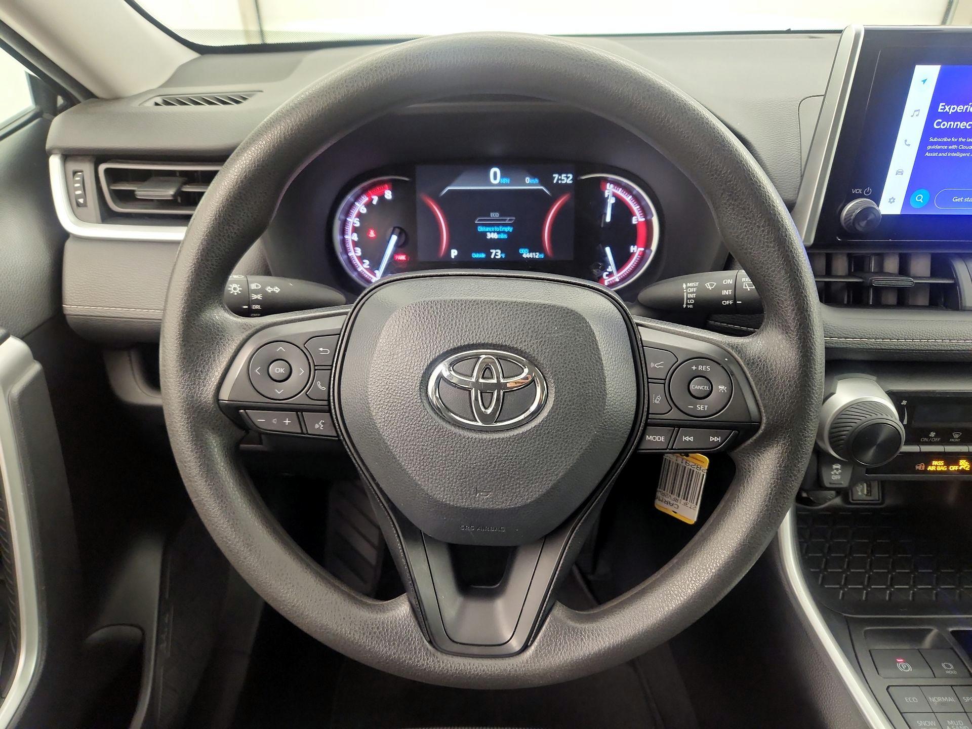 Thumbnail: 2024 Toyota RAV4 - 10