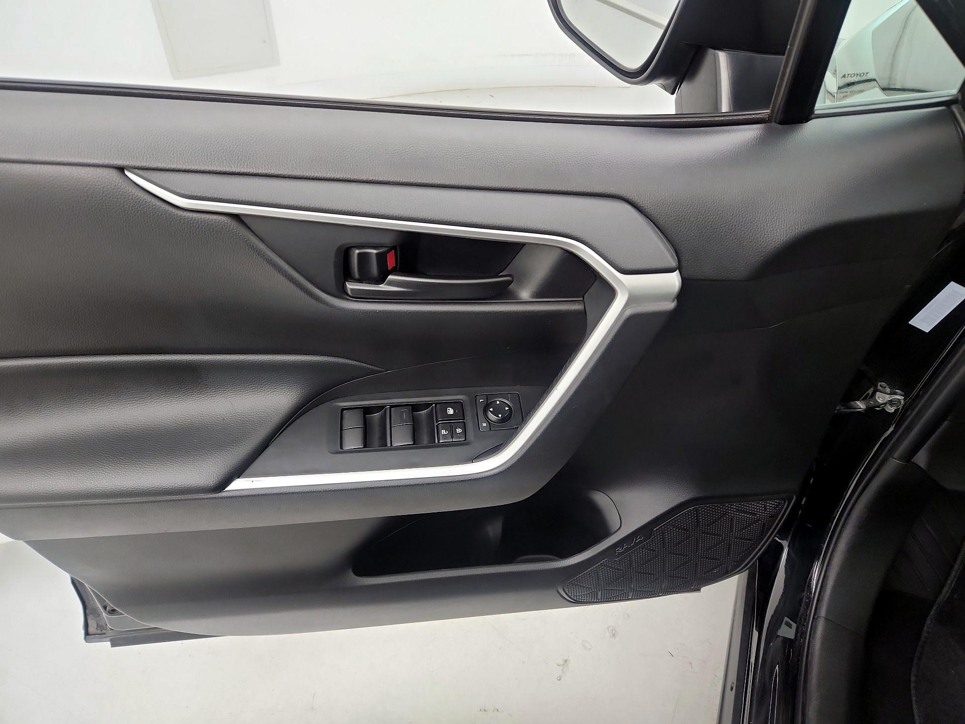 Thumbnail: 2024 Toyota RAV4 - 12