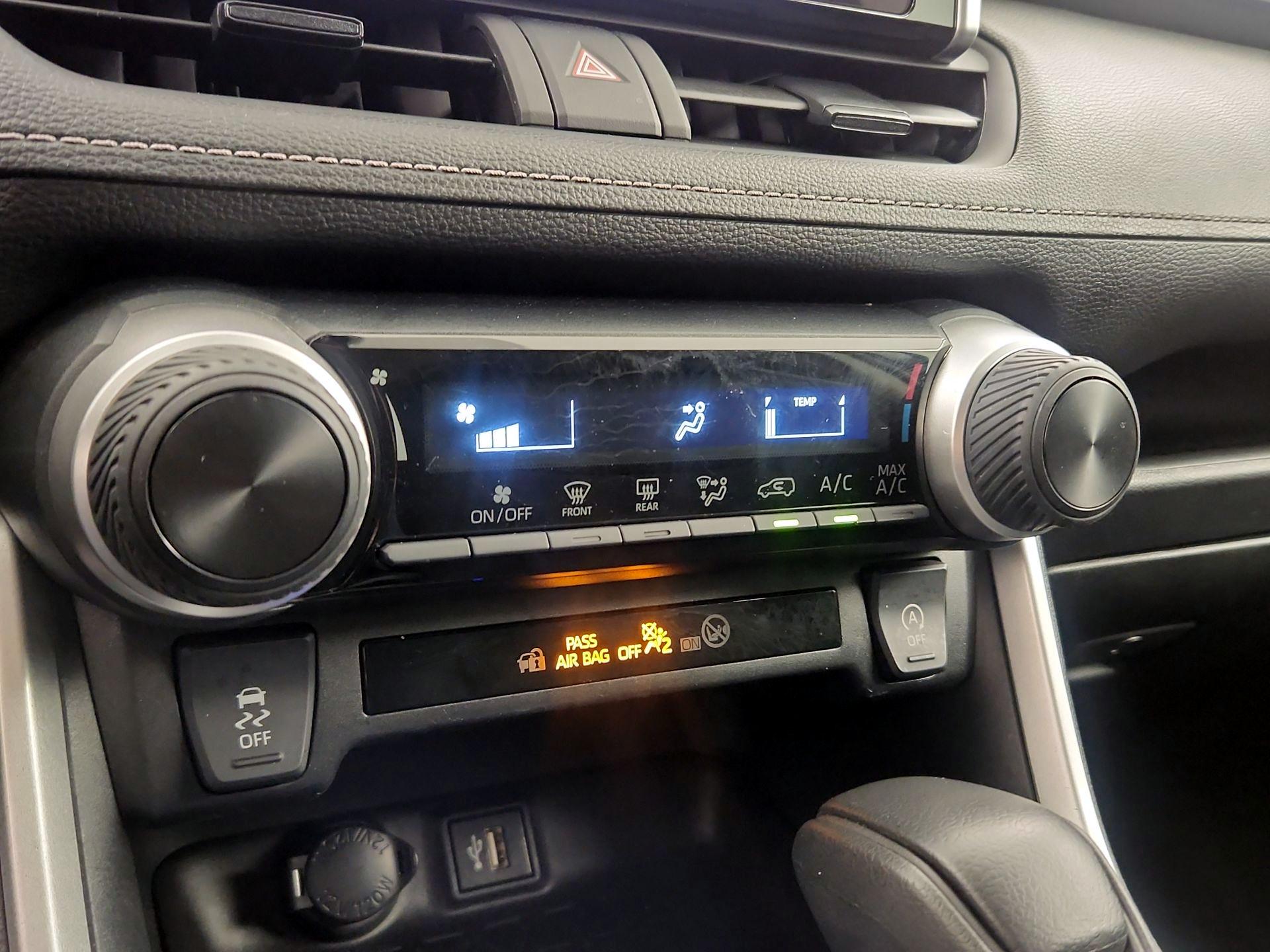 Thumbnail: 2024 Toyota RAV4 - 17