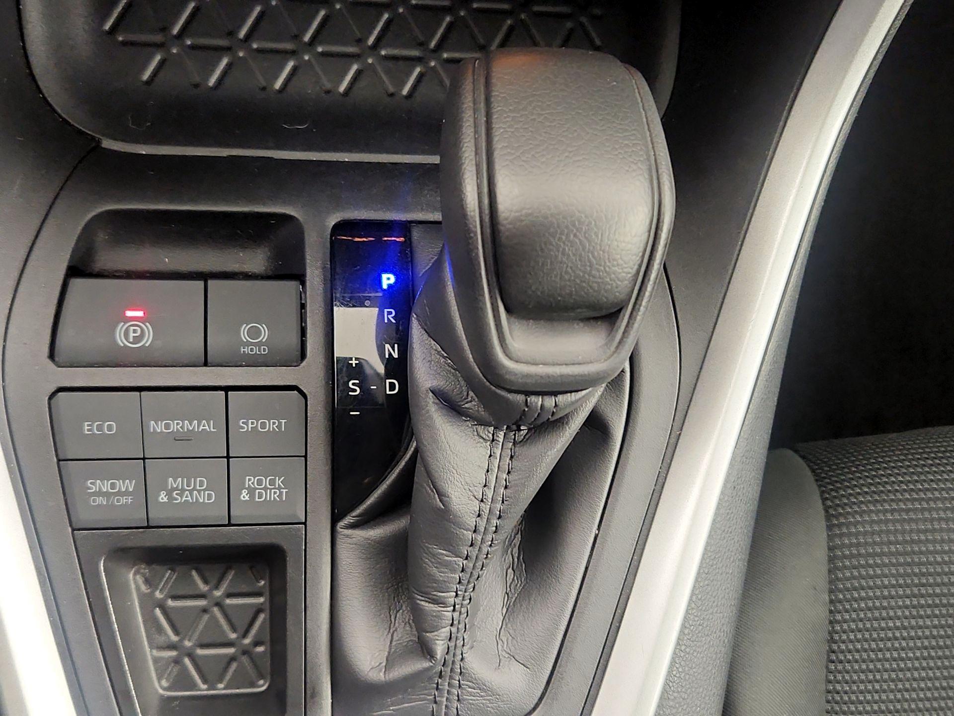 Thumbnail: 2024 Toyota RAV4 - 18