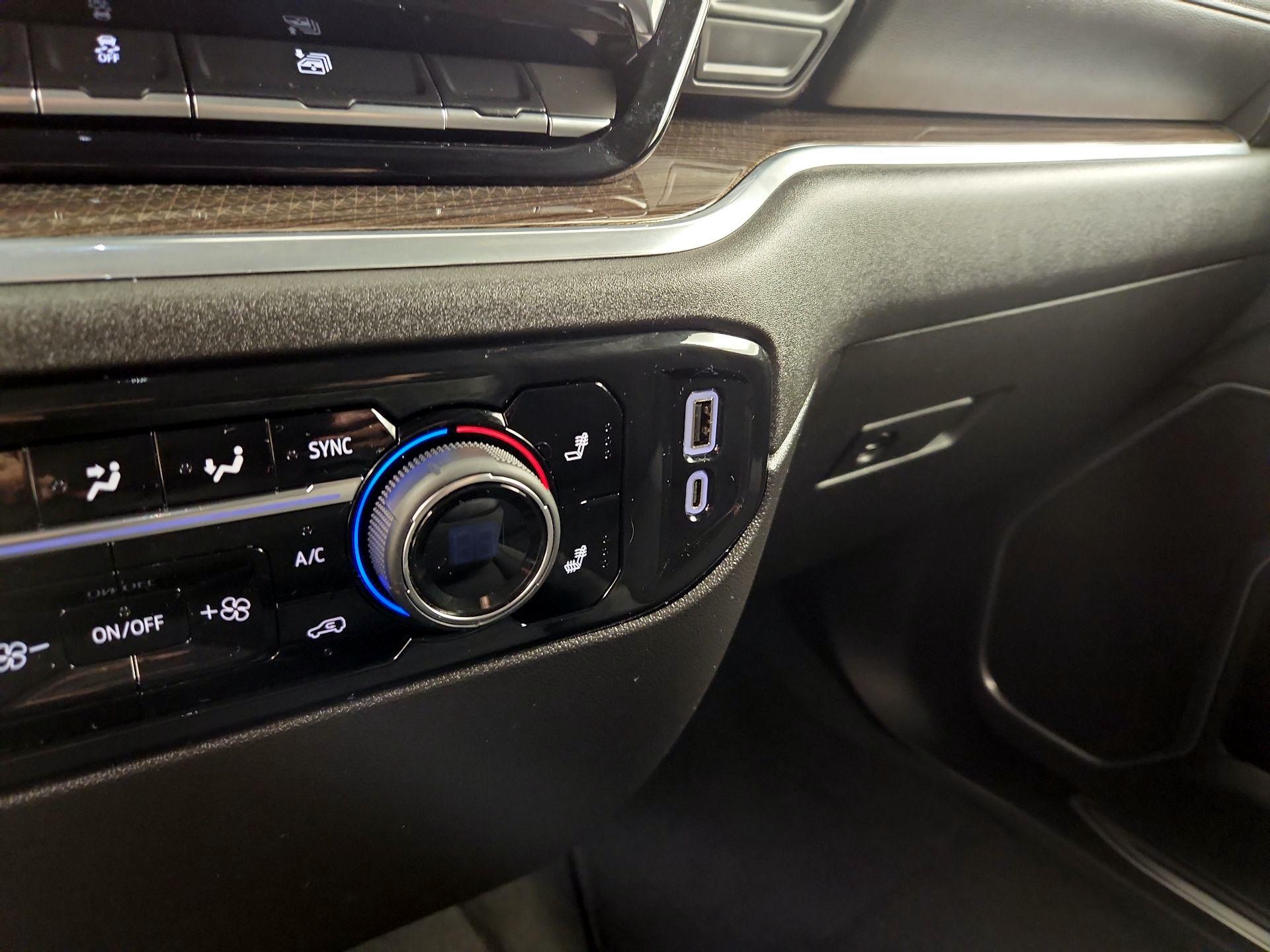 Thumbnail: 2025 Chevrolet Silverado 1500 - 18