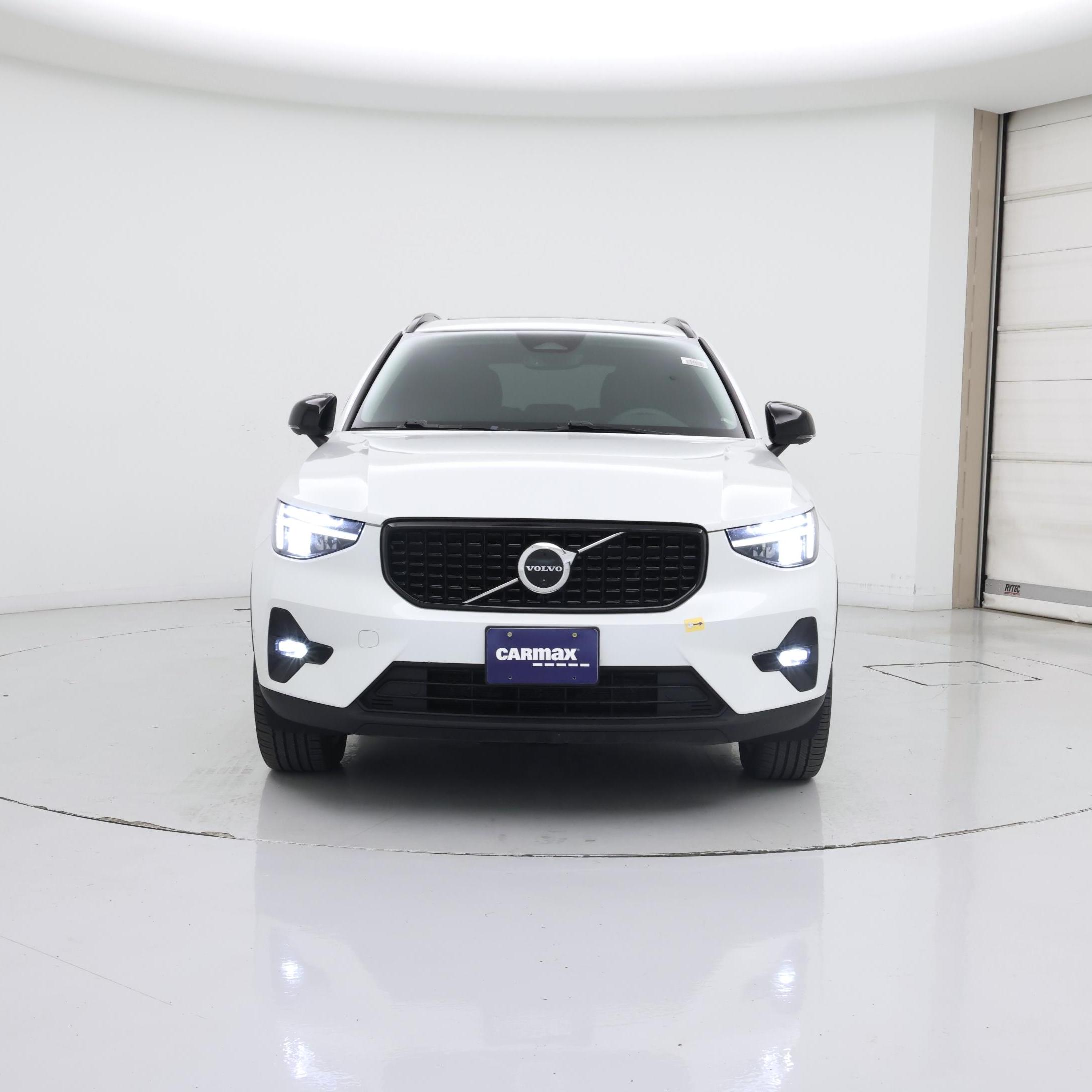 Thumbnail: 2023 Volvo XC40 - 5