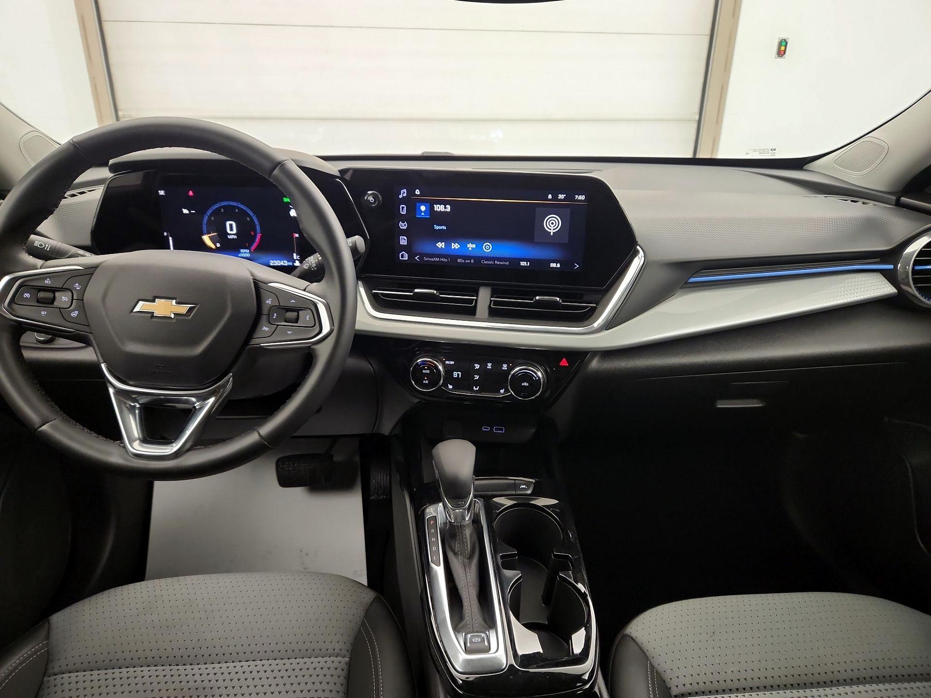 Thumbnail: 2025 Chevrolet Trax - 9