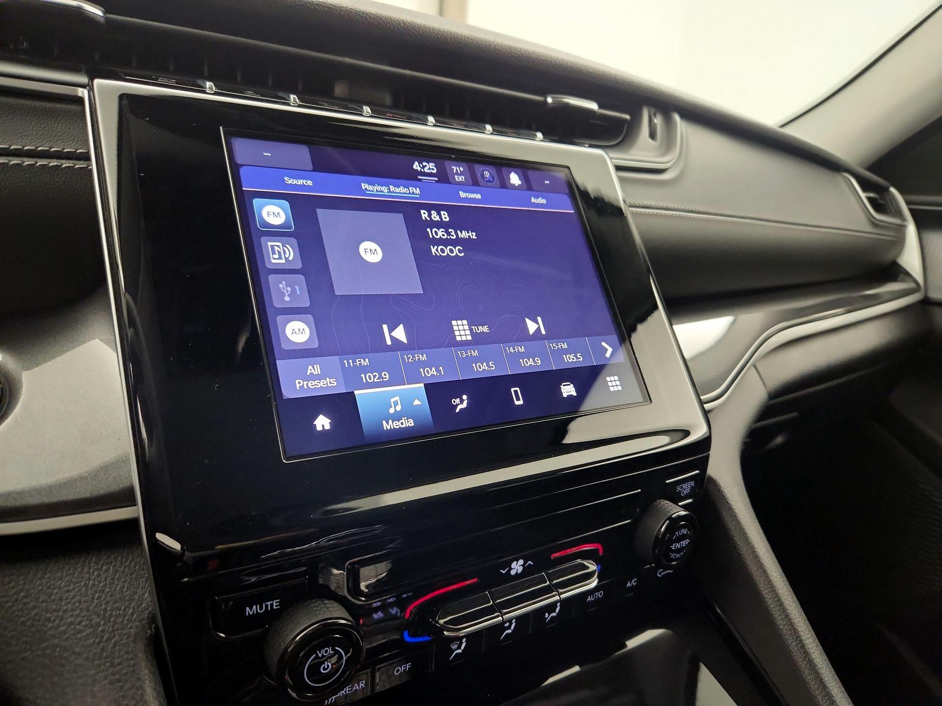 Thumbnail: 2023 Jeep Grand Cherokee - 15