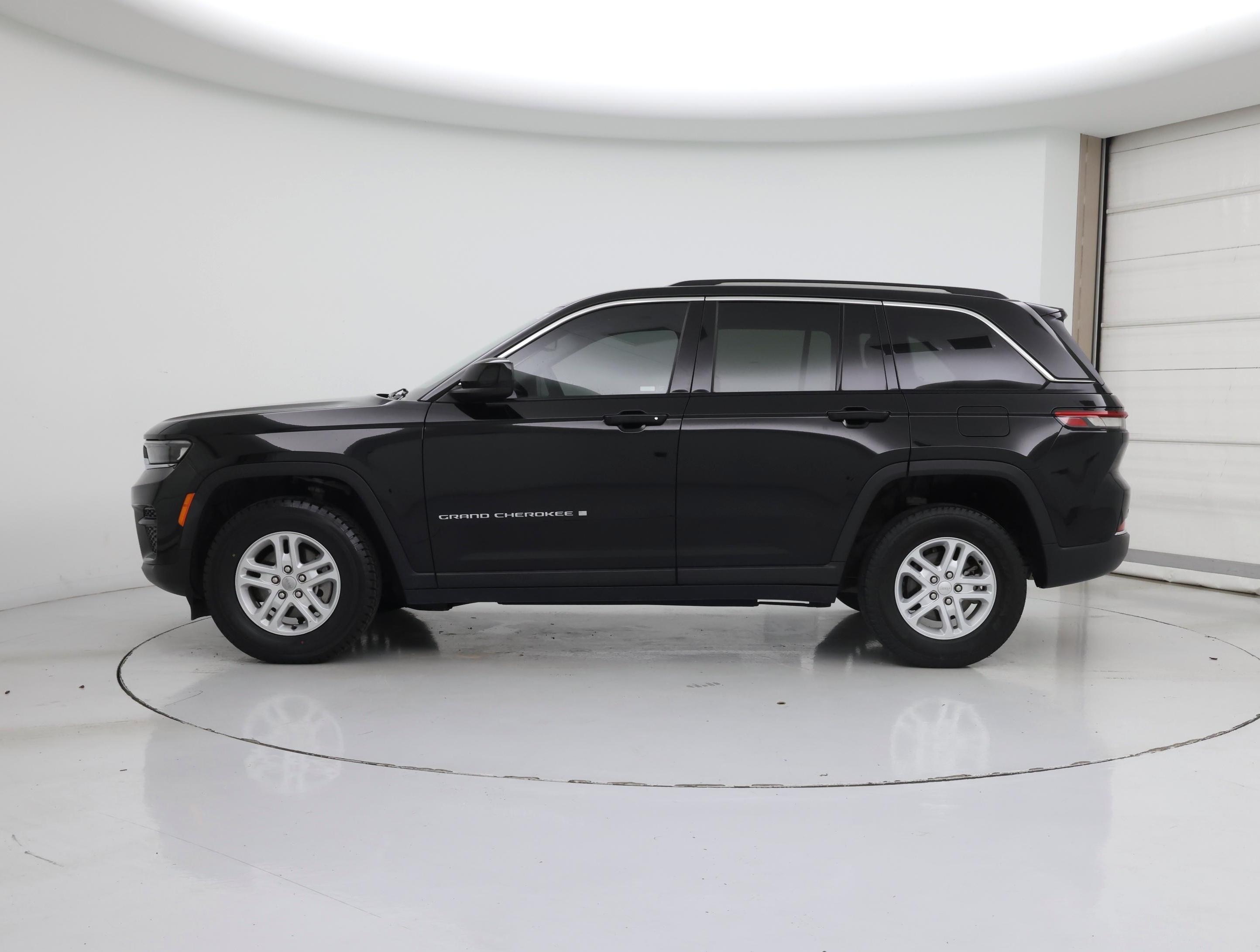 Thumbnail: 2023 Jeep Grand Cherokee - 3