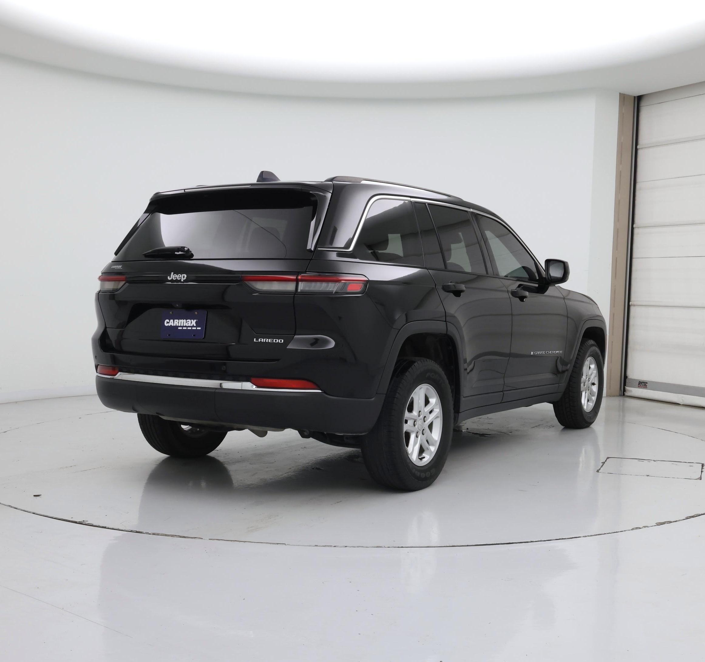 Thumbnail: 2023 Jeep Grand Cherokee - 8