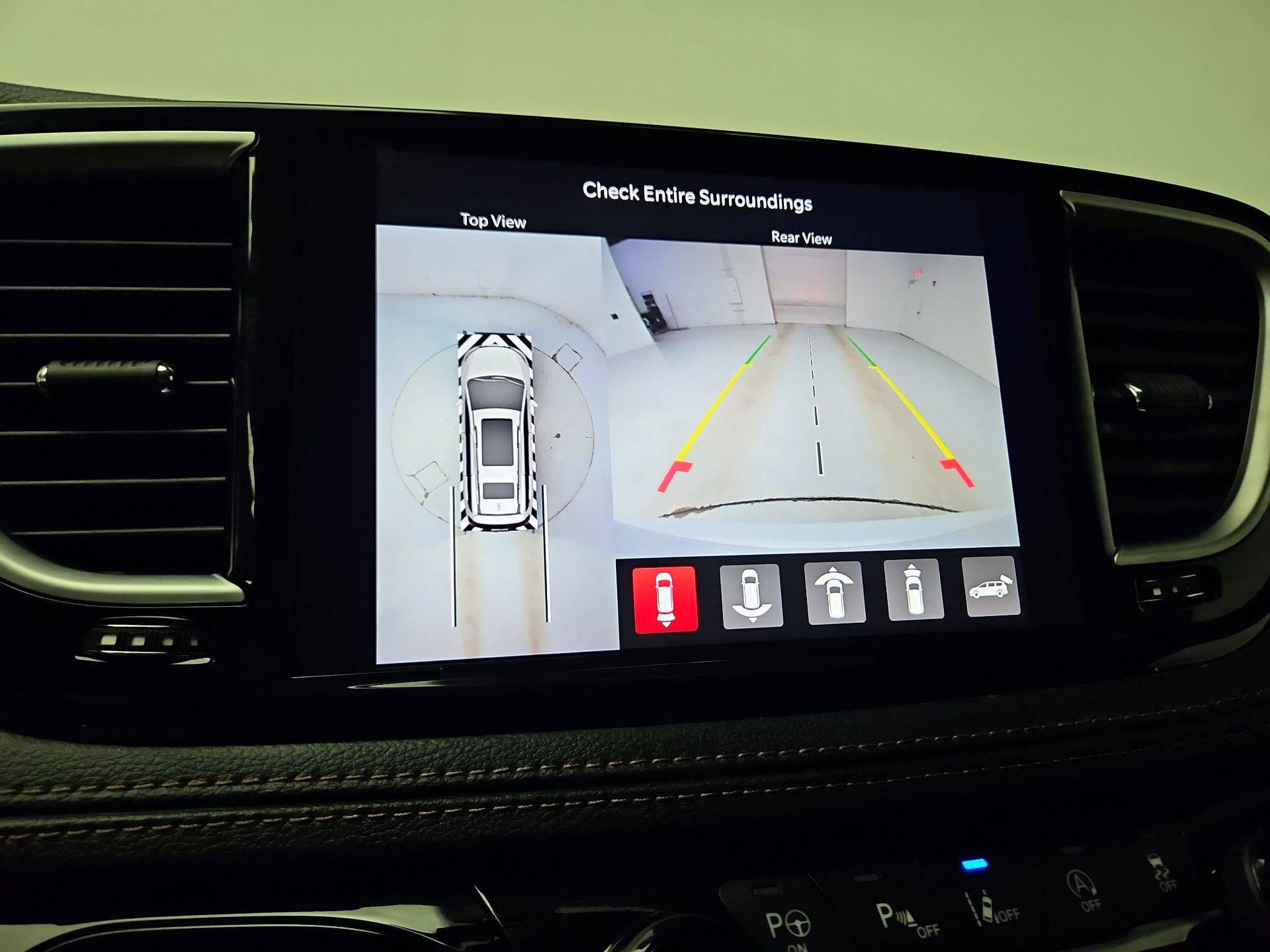 Thumbnail: 2024 Chrysler Pacifica - 15