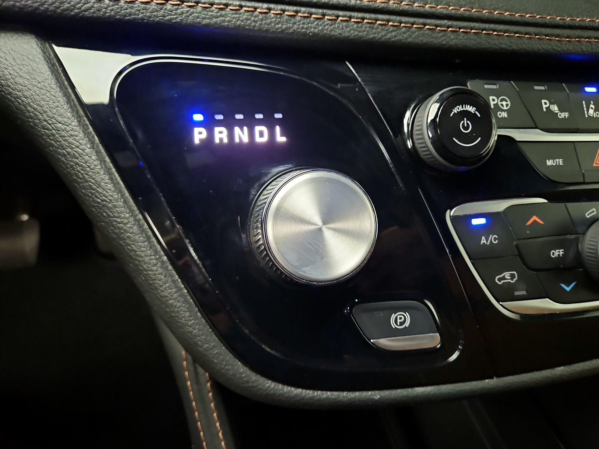 Thumbnail: 2024 Chrysler Pacifica - 18