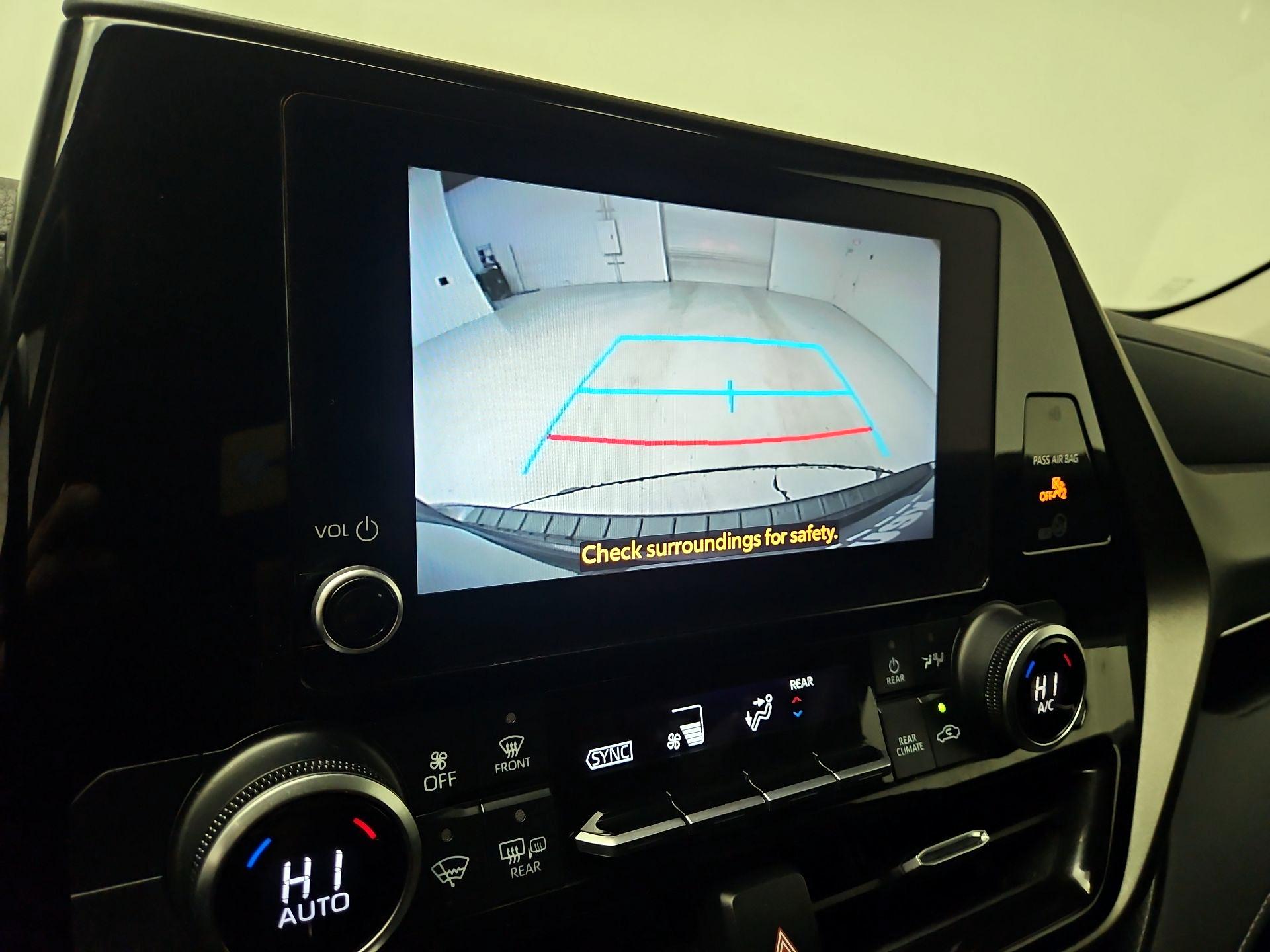 Thumbnail: 2023 Toyota Highlander - 14