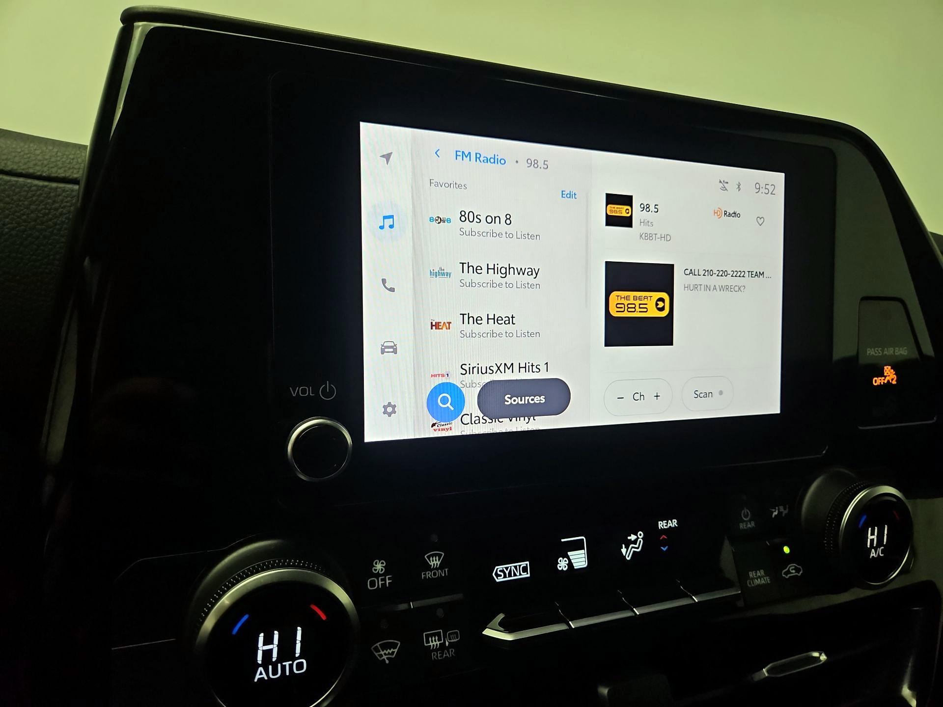 Thumbnail: 2023 Toyota Highlander - 15