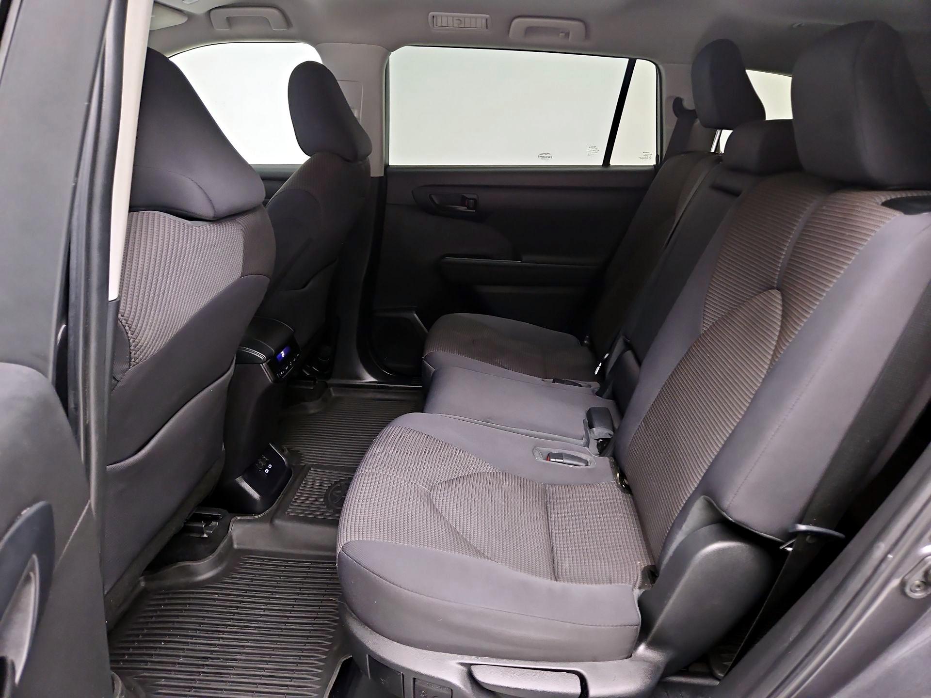 Thumbnail: 2023 Toyota Highlander - 19