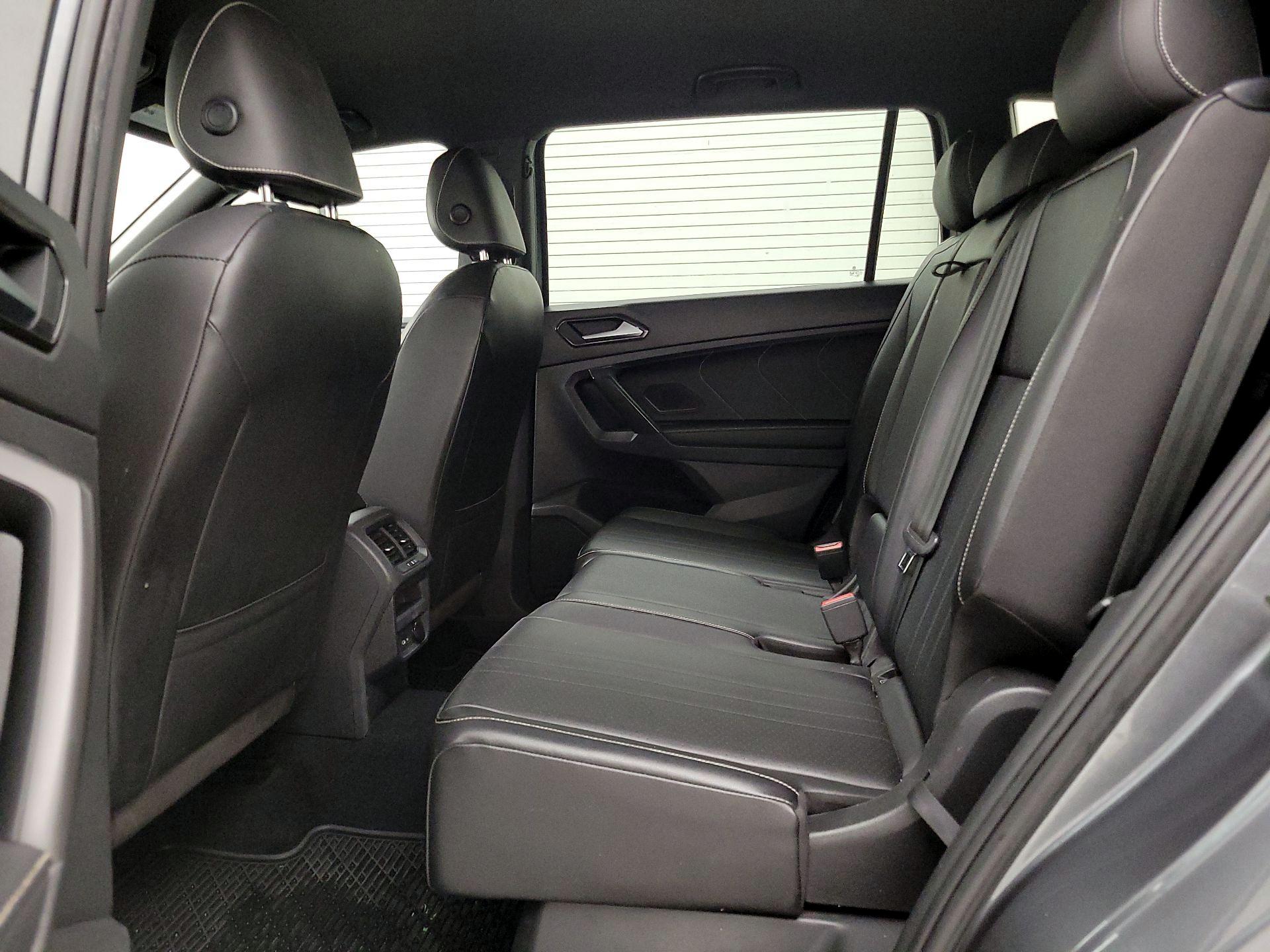 Thumbnail: 2022 Volkswagen Tiguan - 19