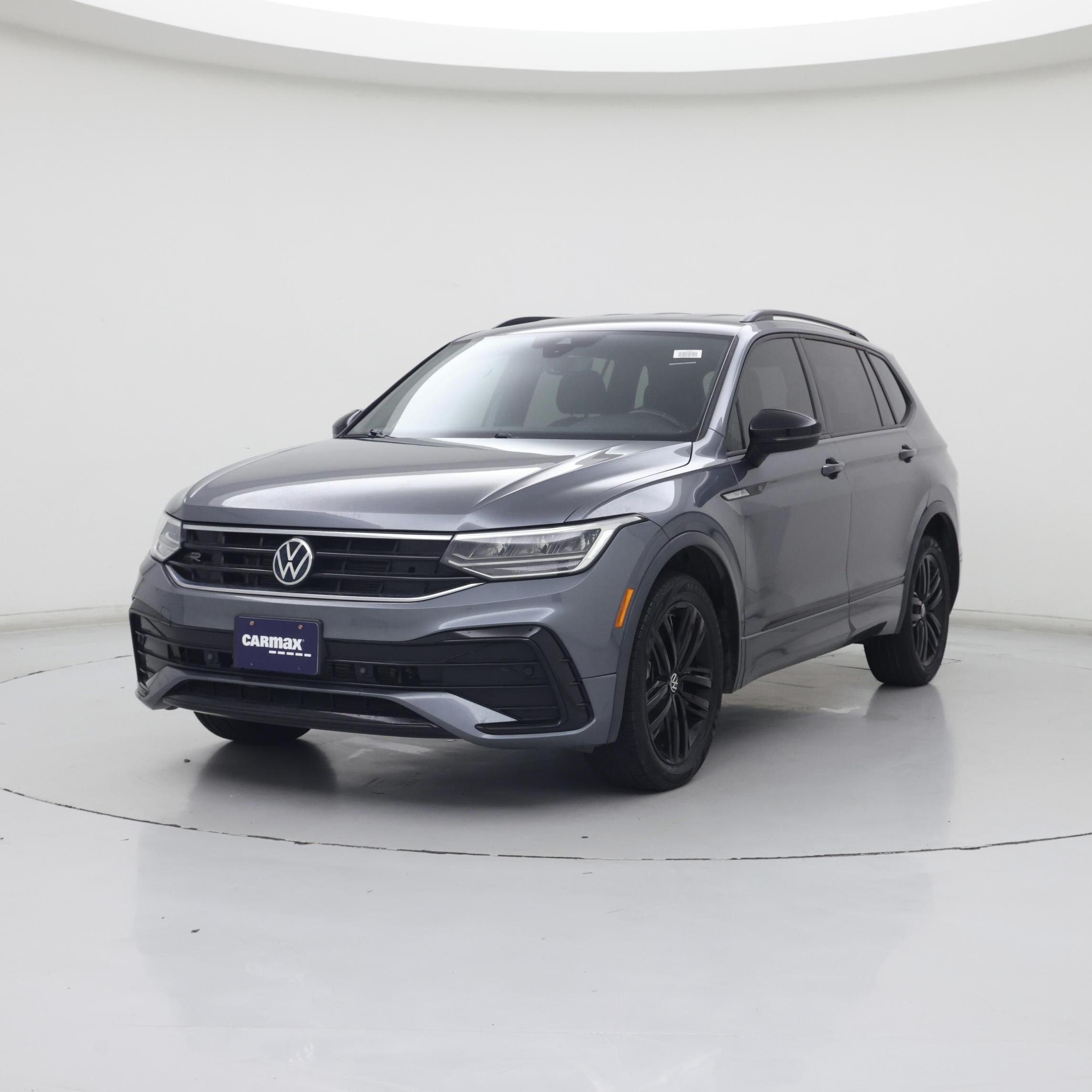 Thumbnail: 2022 Volkswagen Tiguan - 4