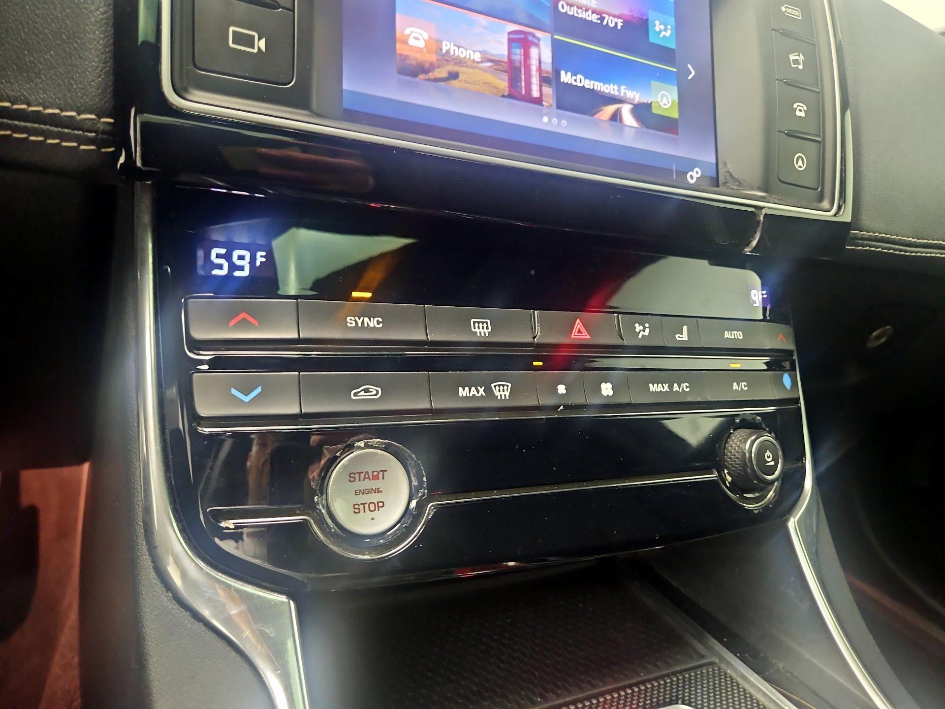 Thumbnail: 2017 Jaguar XE - 16