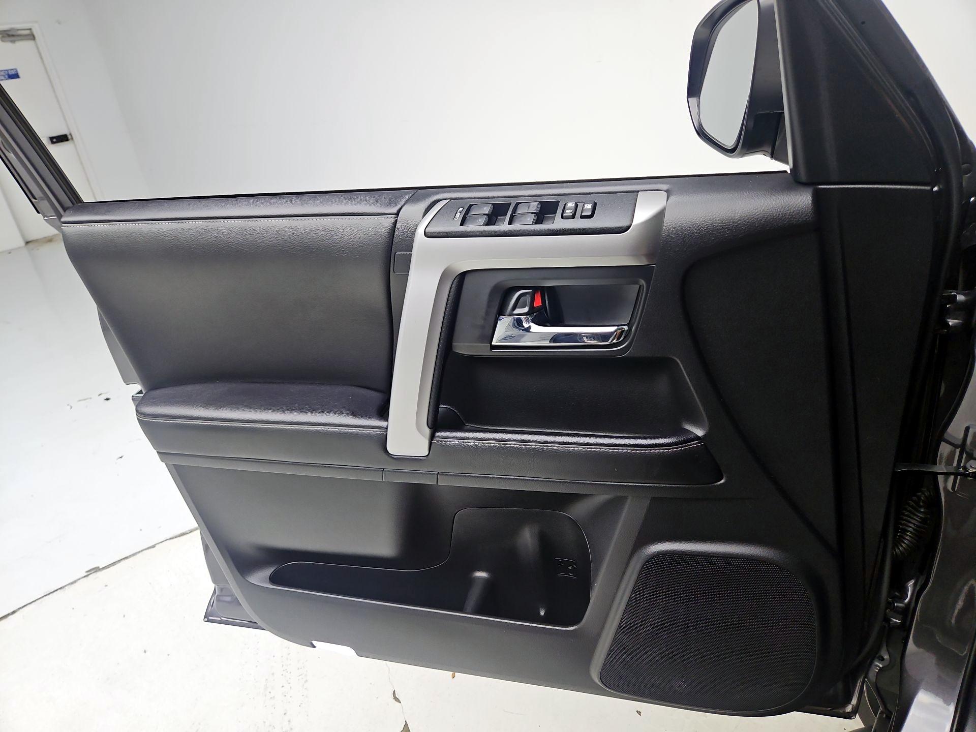 Thumbnail: 2023 Toyota 4Runner - 12