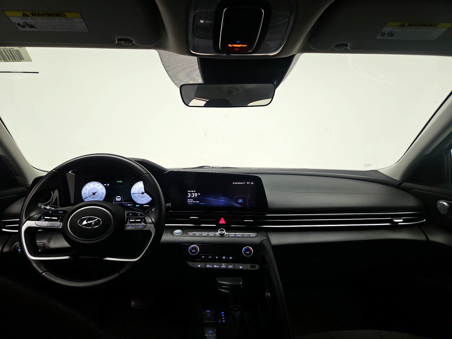 Thumbnail: 2023 Hyundai Elantra - 9