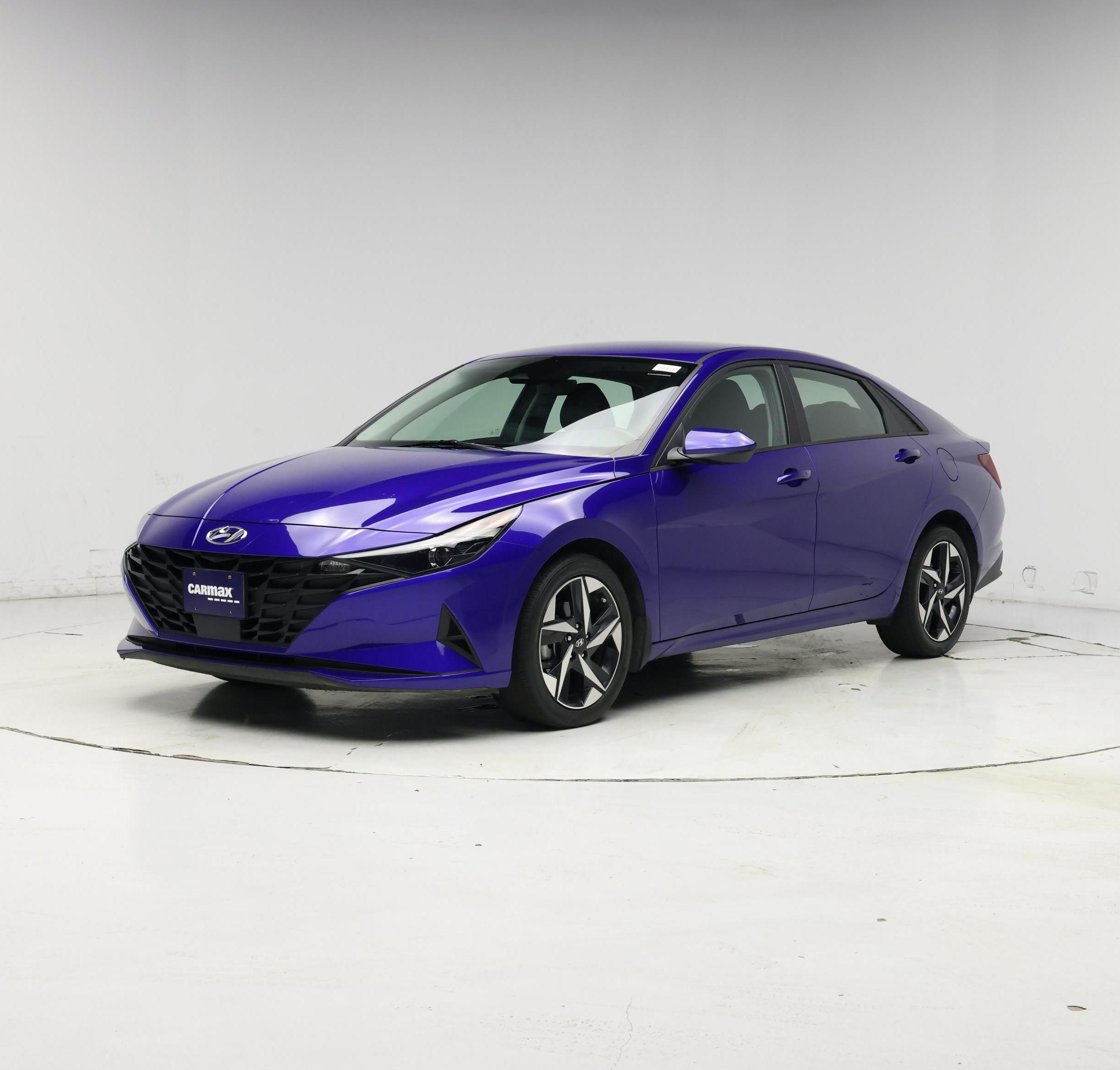 Thumbnail: 2023 Hyundai Elantra - 4