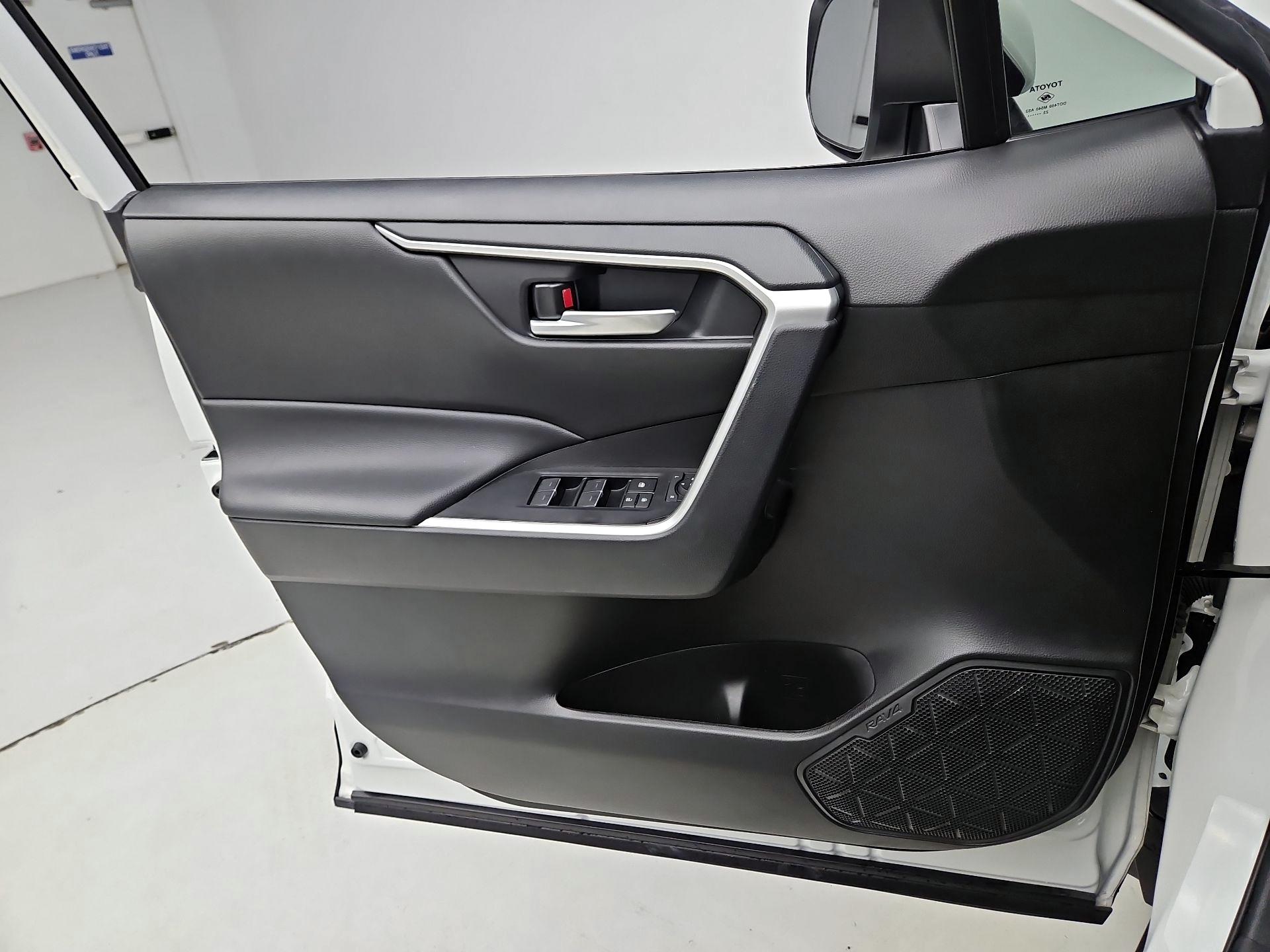 Thumbnail: 2024 Toyota RAV4 - 12