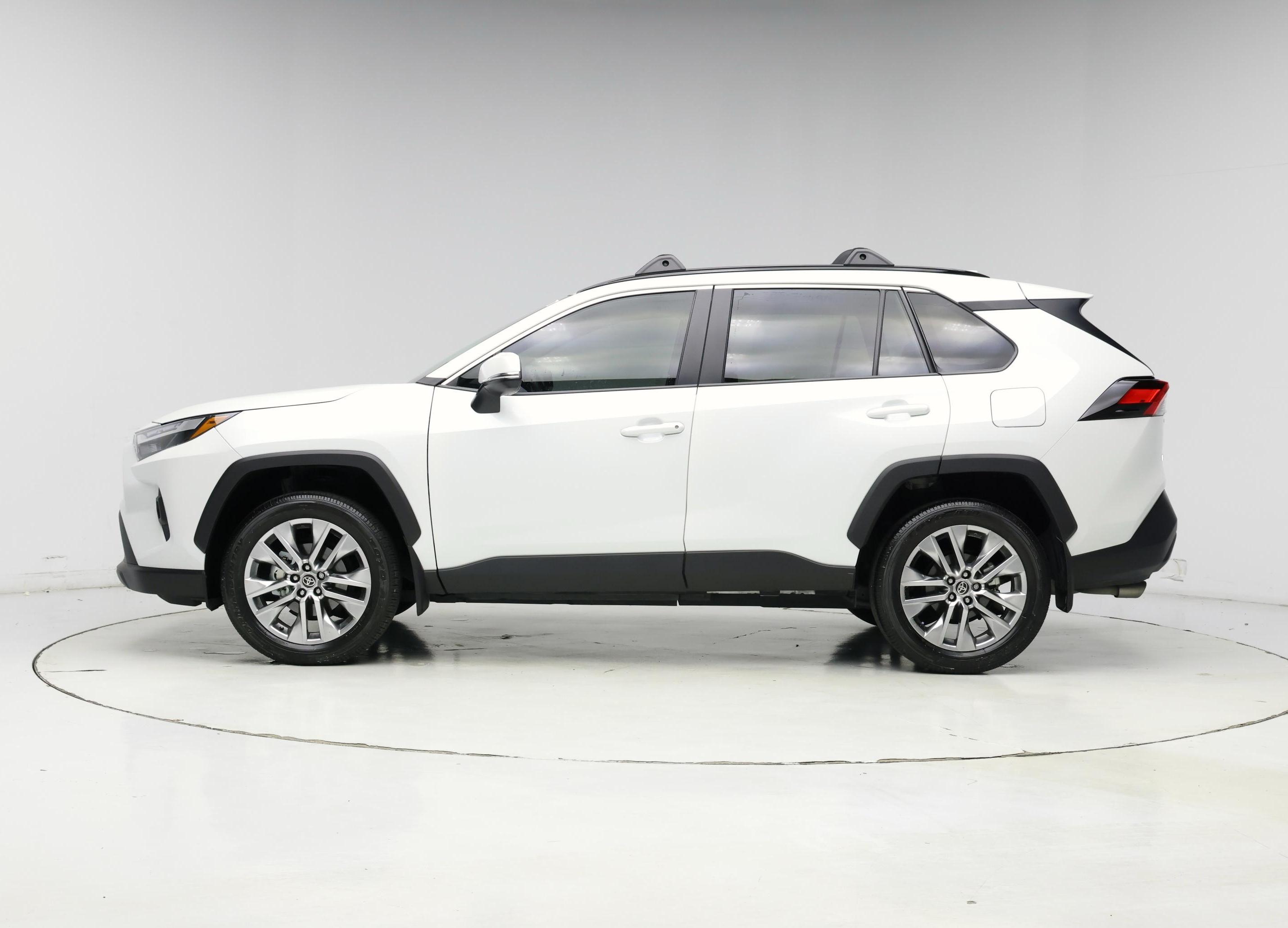 Thumbnail: 2024 Toyota RAV4 - 3