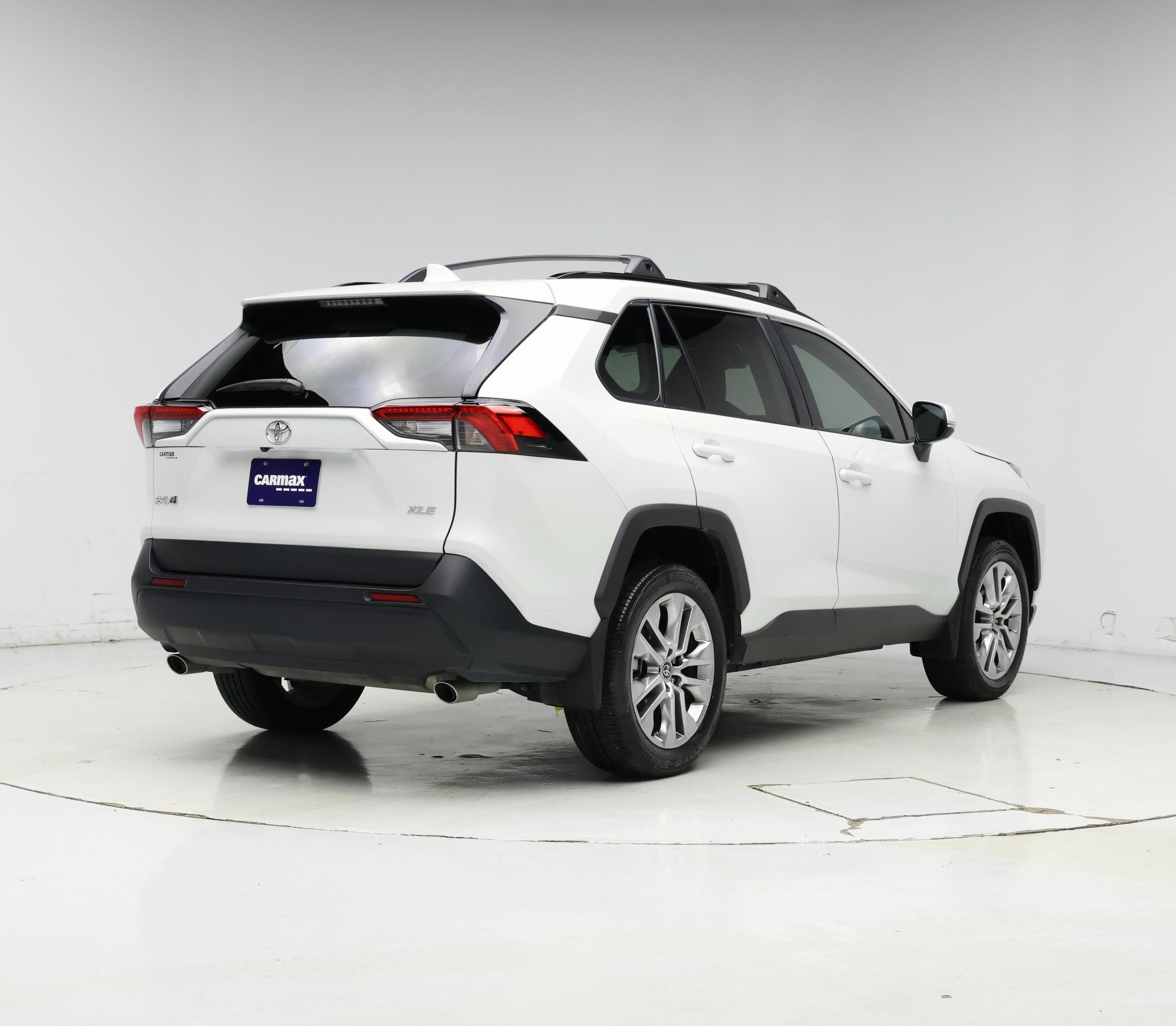 Thumbnail: 2024 Toyota RAV4 - 8