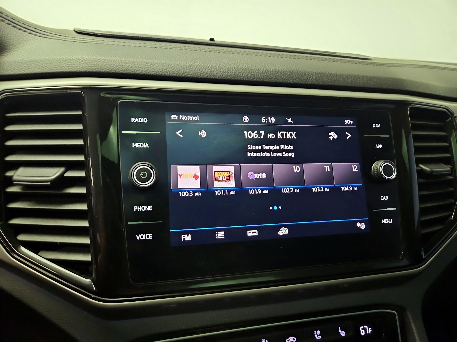 Thumbnail: 2021 Volkswagen Atlas - 16