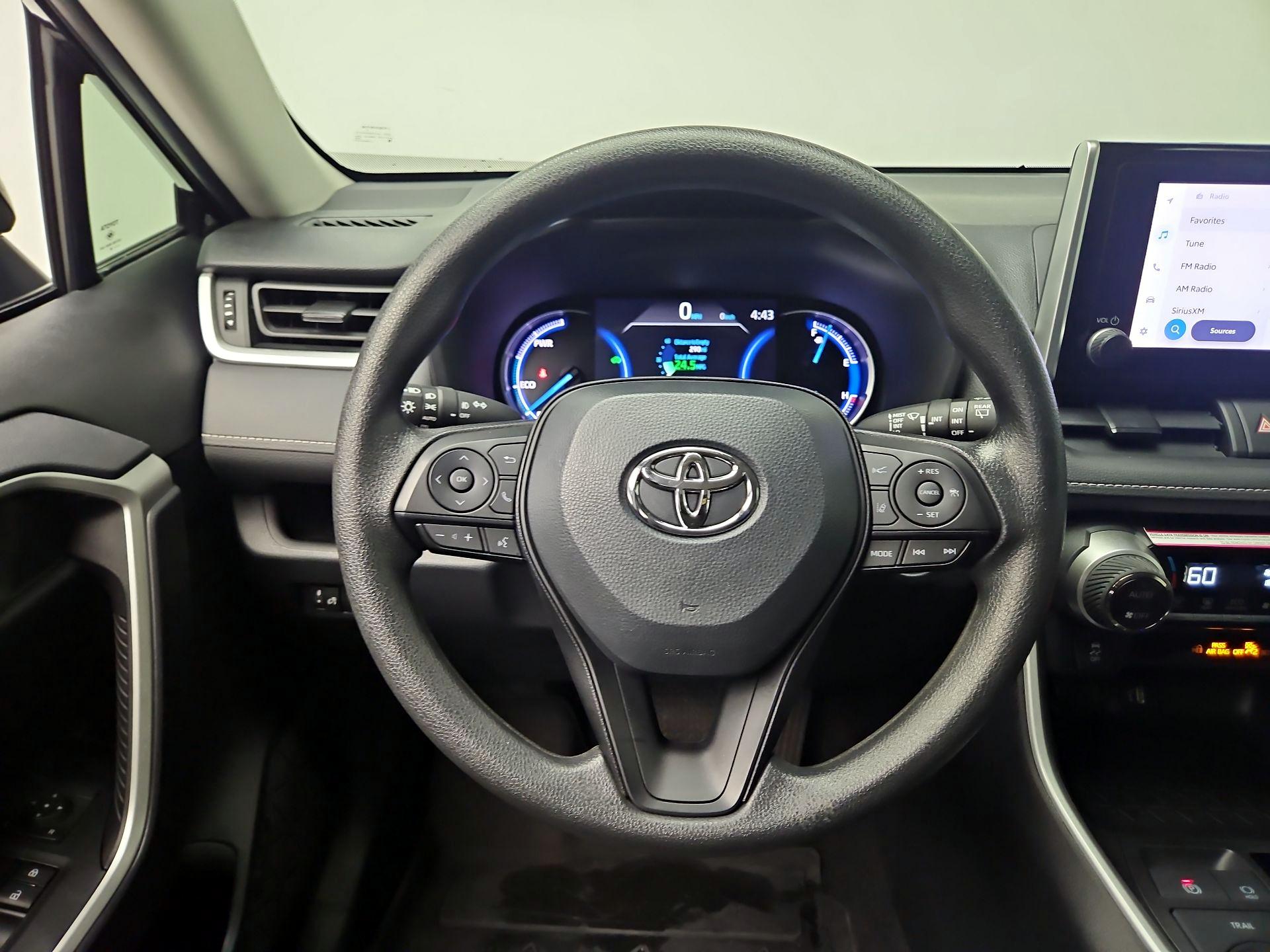 Thumbnail: 2024 Toyota RAV4 - 10