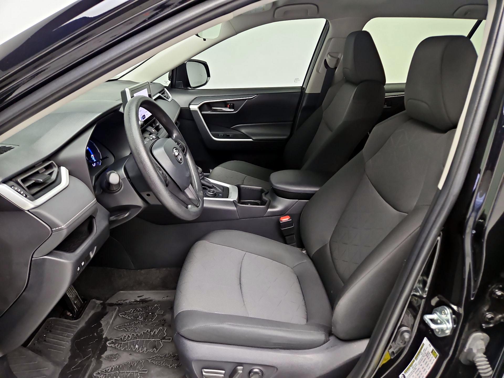 Thumbnail: 2024 Toyota RAV4 - 11