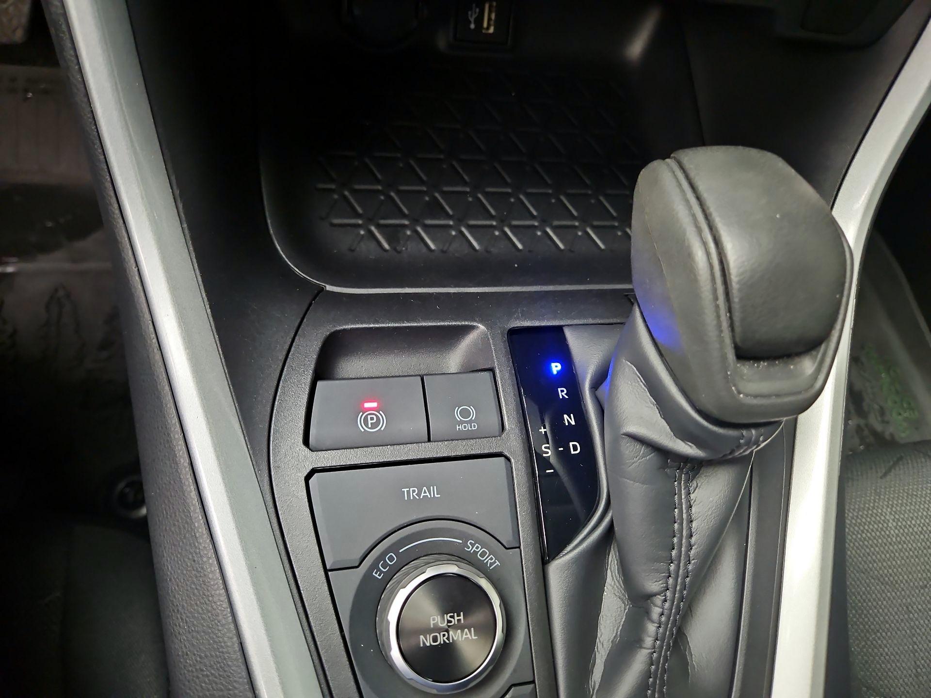 Thumbnail: 2024 Toyota RAV4 - 17