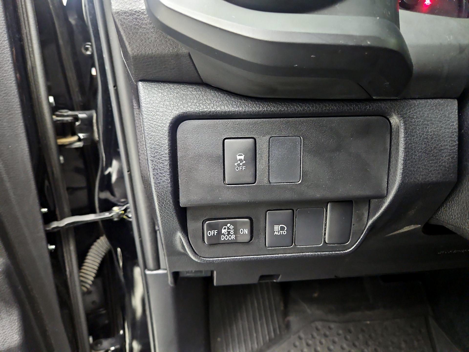 Thumbnail: 2023 Toyota Tacoma - 13