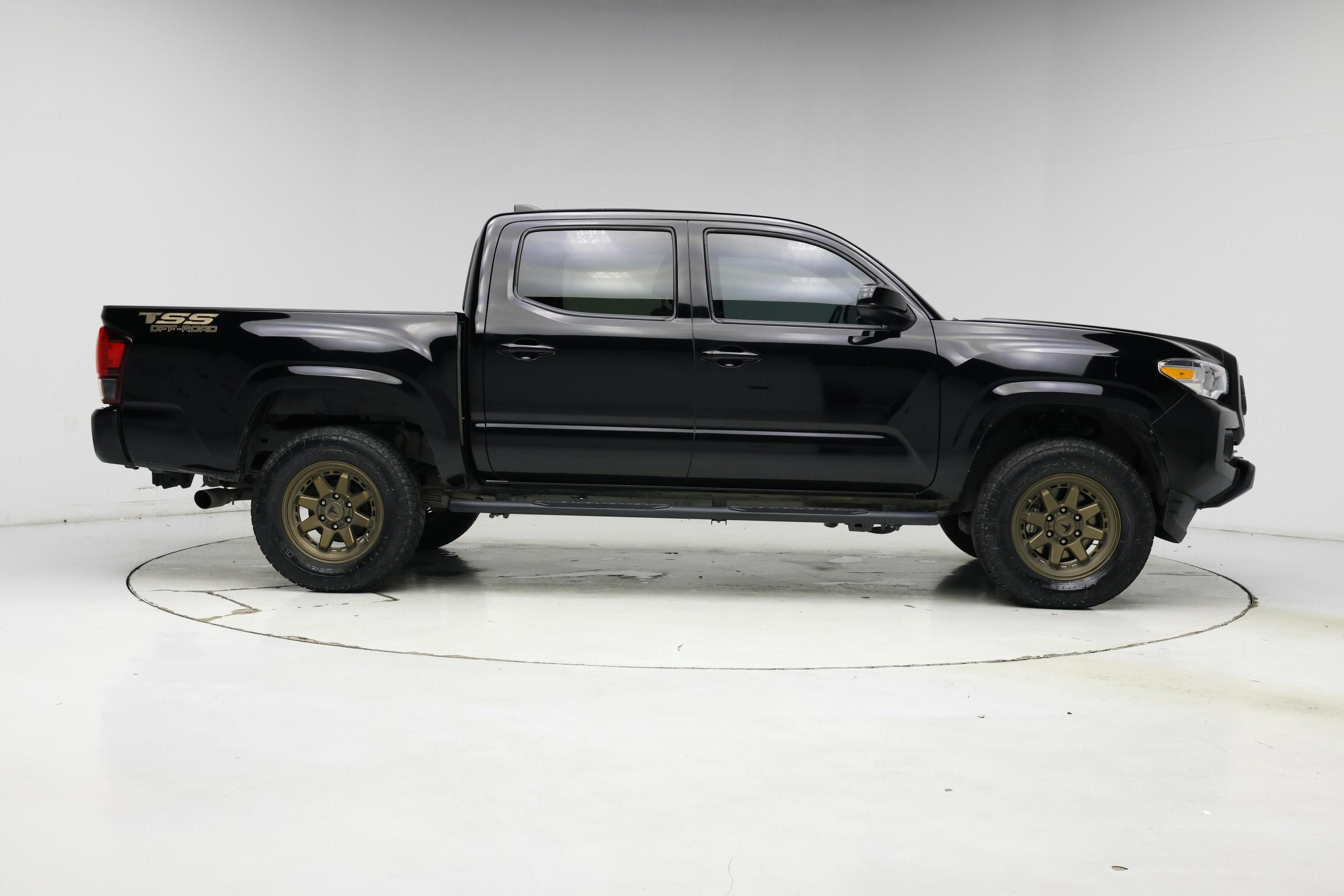 Thumbnail: 2023 Toyota Tacoma - 7