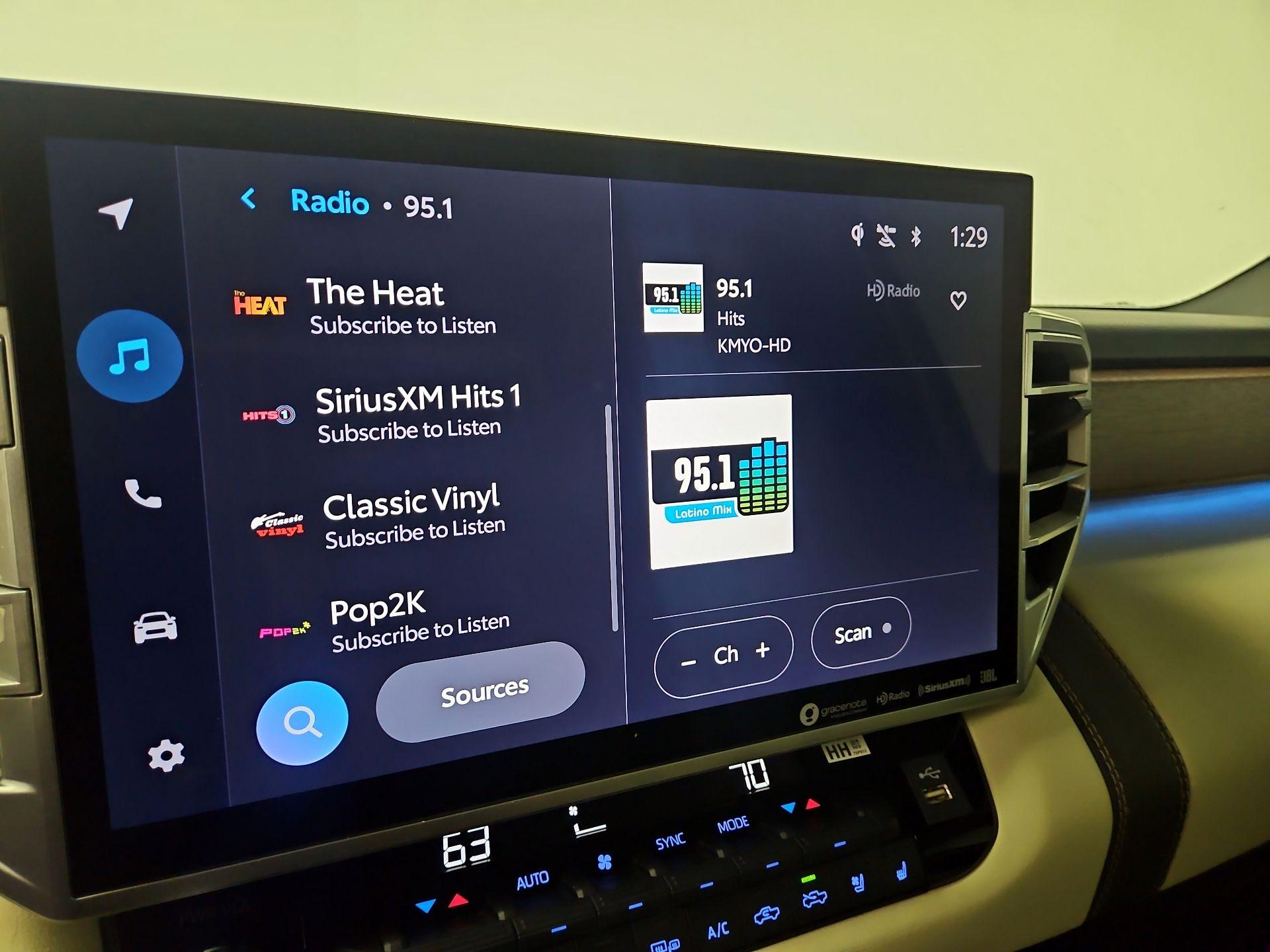 Thumbnail: 2023 Toyota Tundra - 15