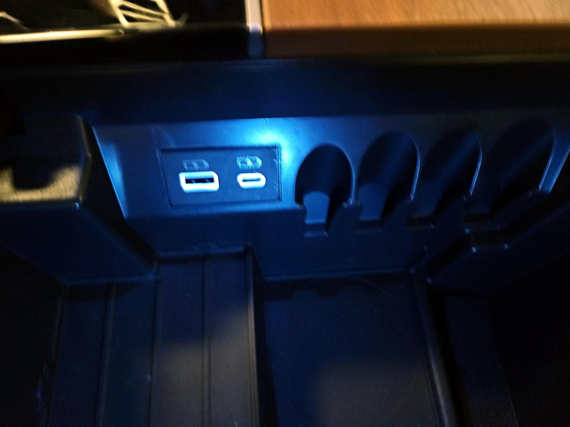 Thumbnail: 2023 Toyota Tundra - 18