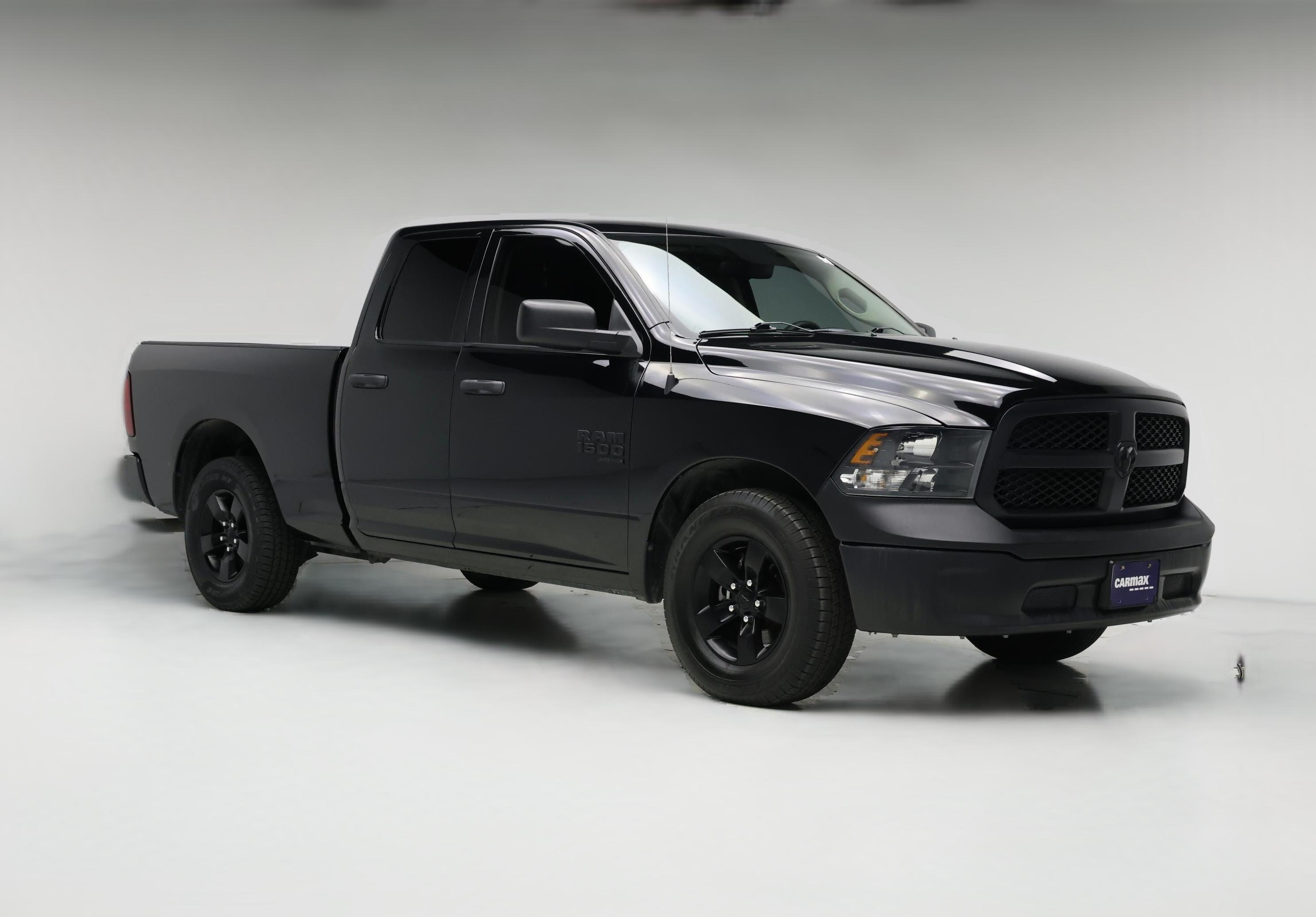 Thumbnail: 2022 RAM 1500 Classic - 1