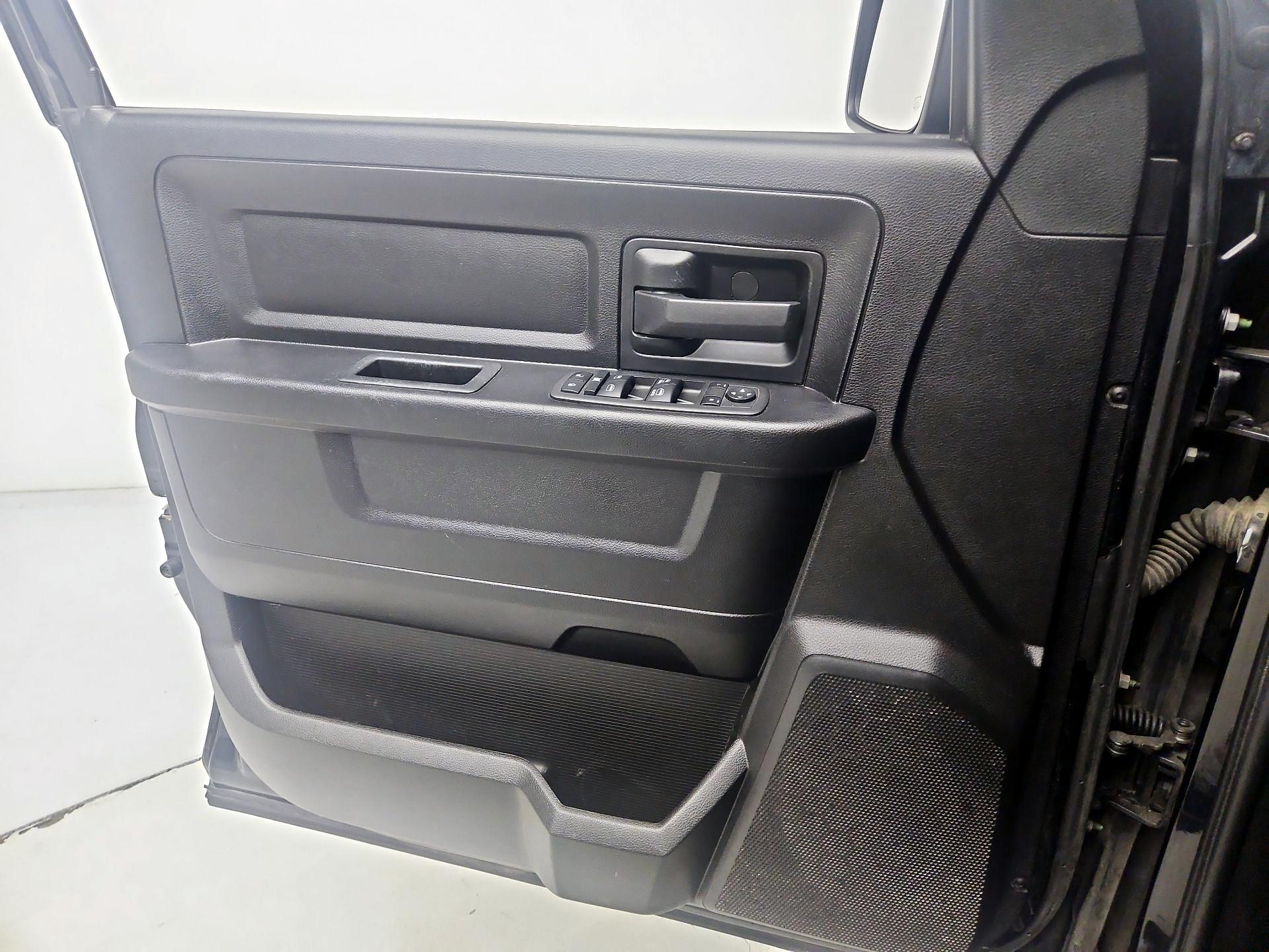 Thumbnail: 2022 RAM 1500 Classic - 12