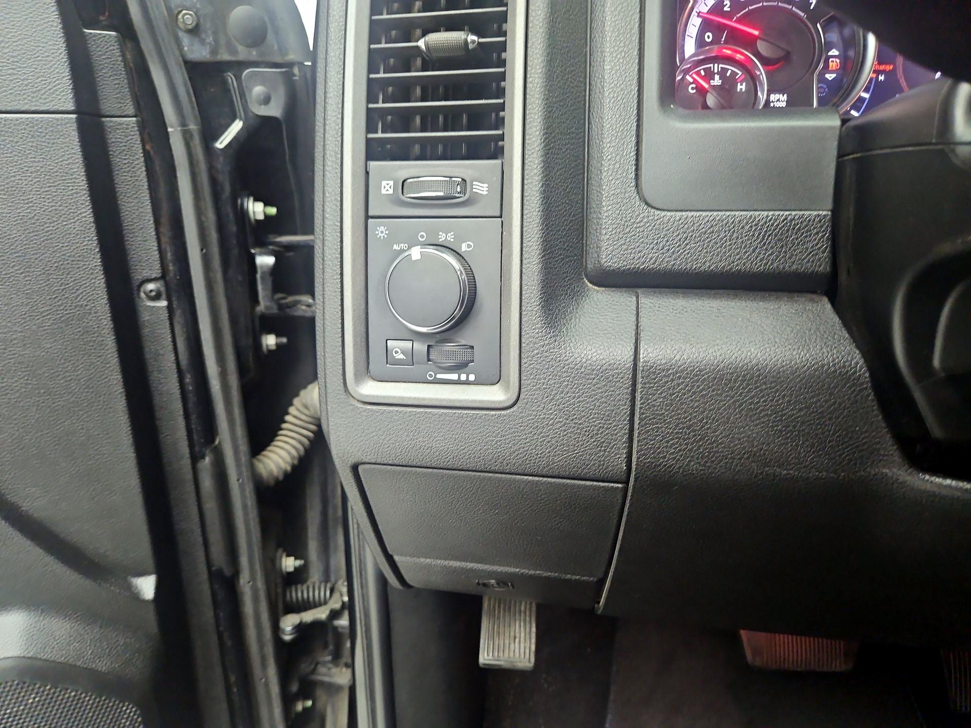 Thumbnail: 2022 RAM 1500 Classic - 13