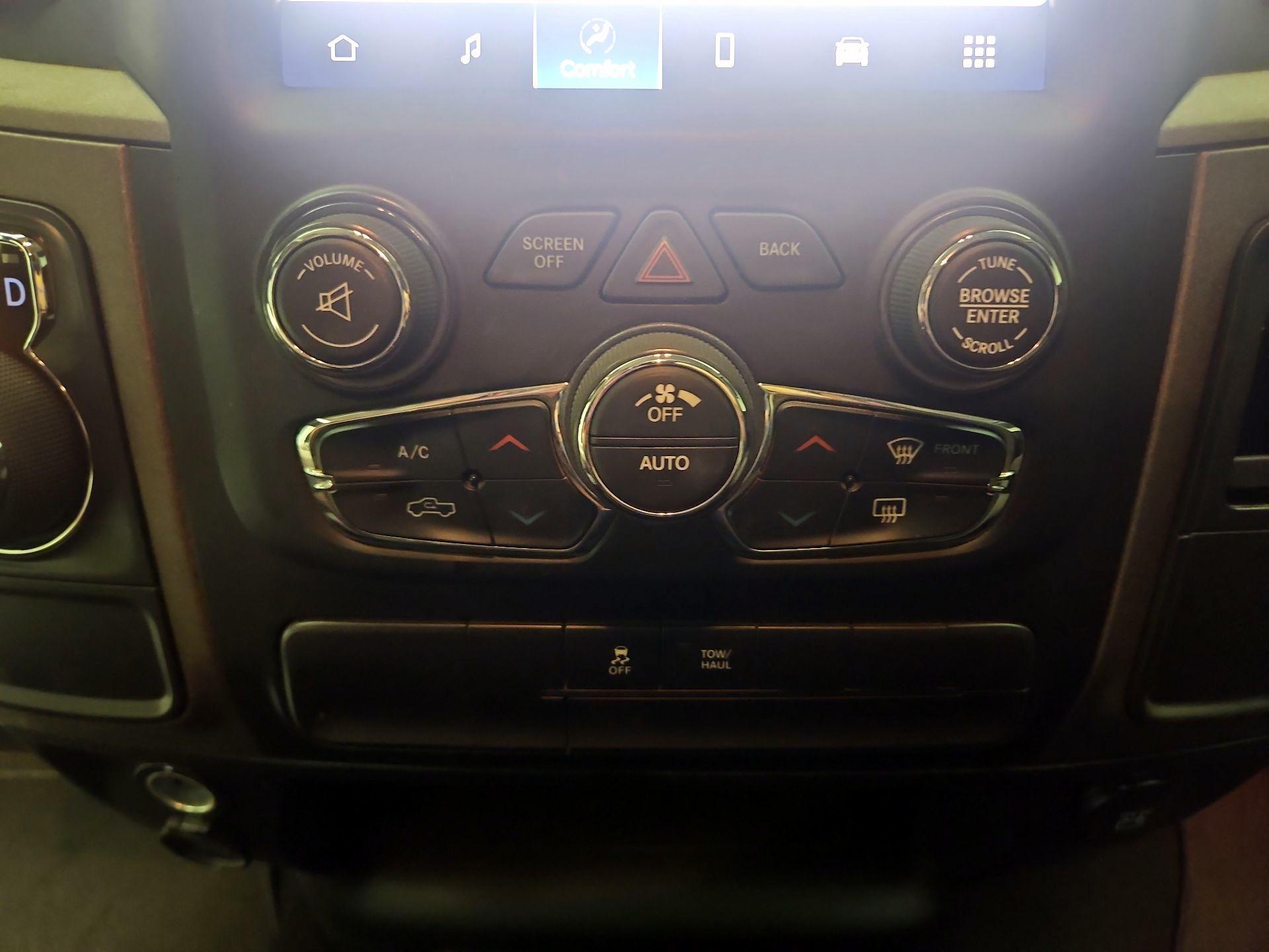 Thumbnail: 2022 RAM 1500 Classic - 16