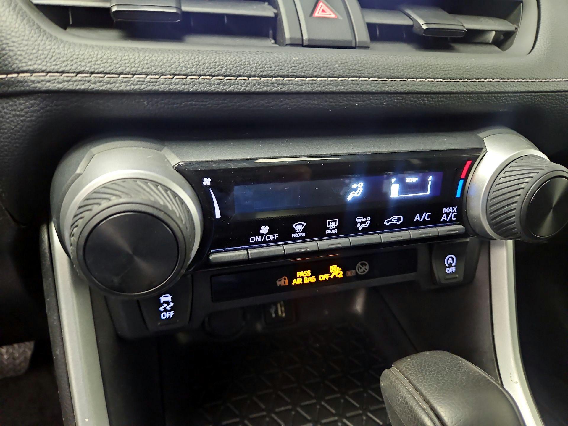 Thumbnail: 2024 Toyota RAV4 - 16